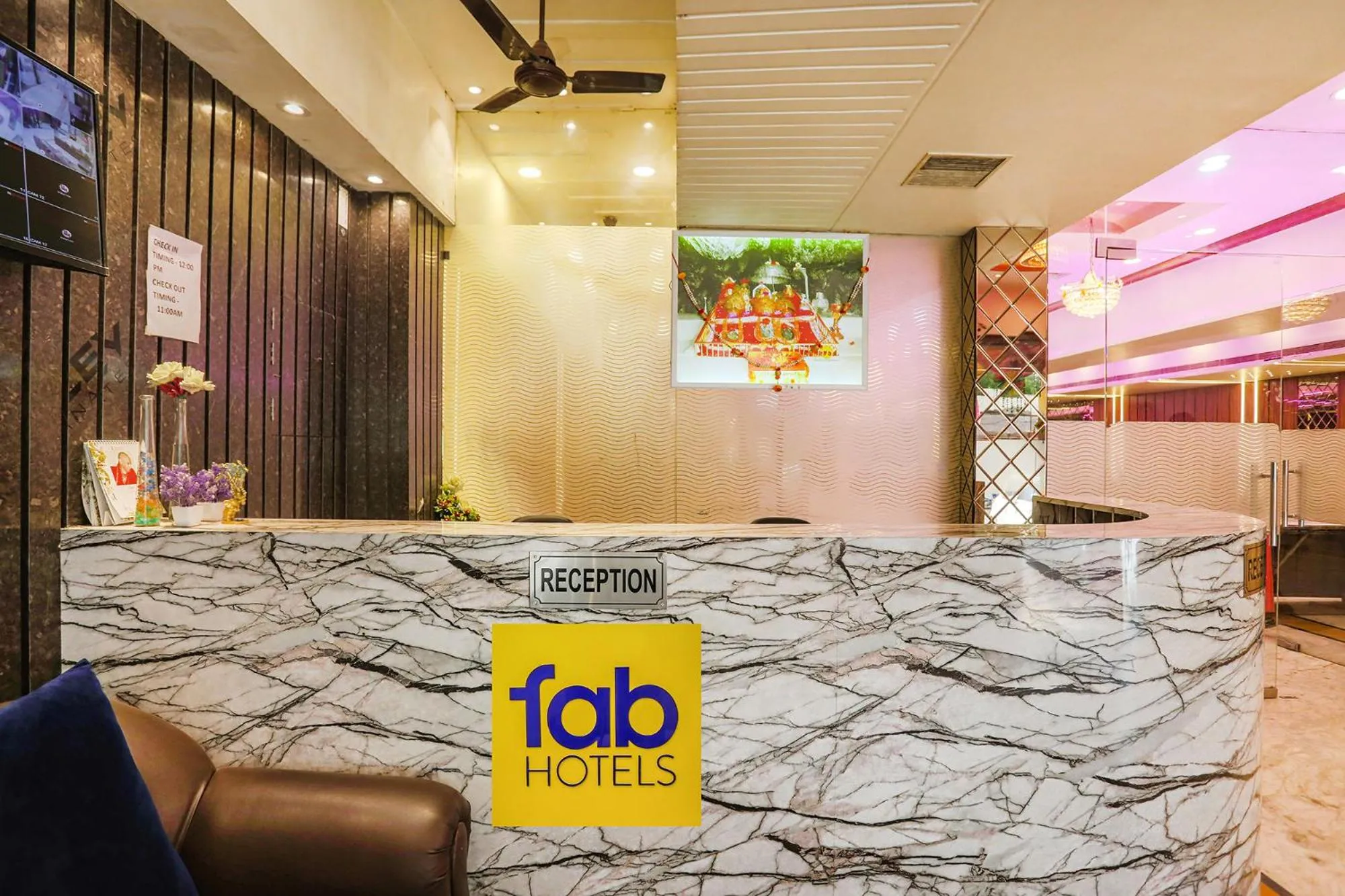 Lobby or reception in FabHotel Naman
