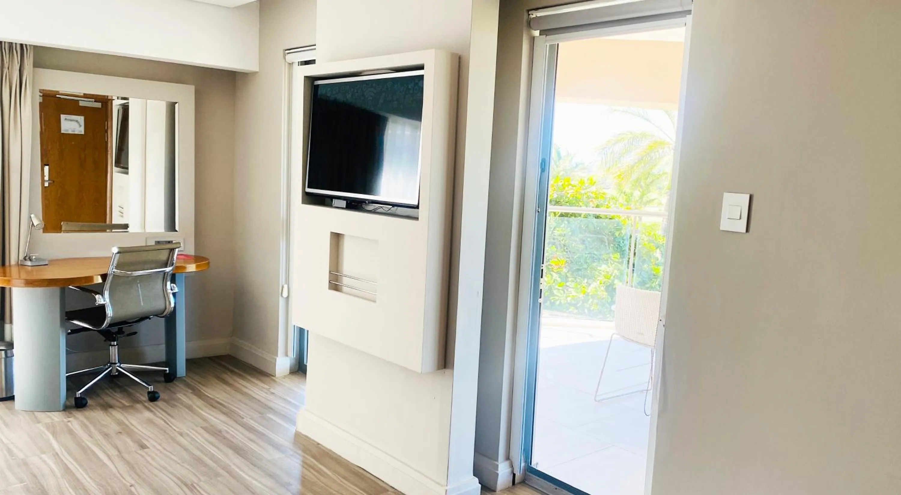 Balcony/Terrace in Holiday Inn Mauritius Mon Trésor by IHG