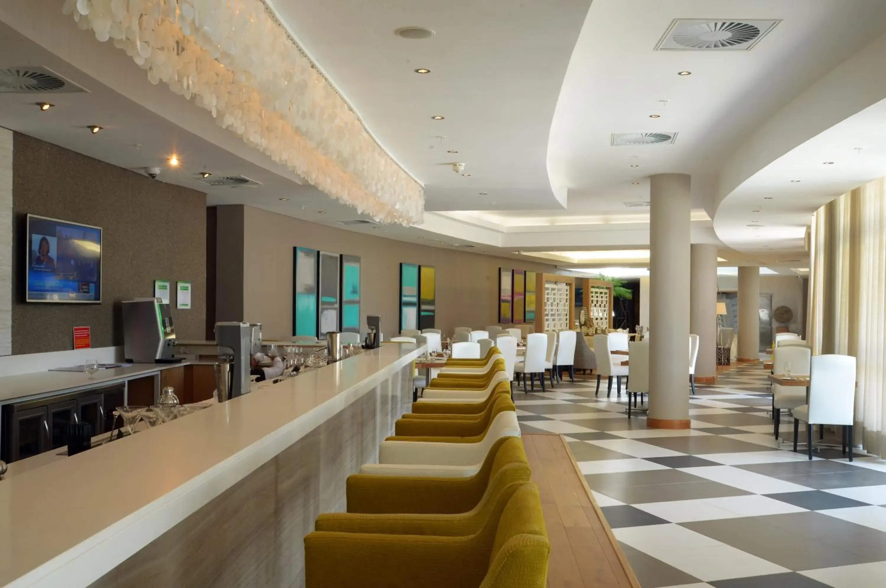 Lounge or bar, Restaurant/Places to Eat in Holiday Inn Mauritius Mon Trésor, an IHG Hotel