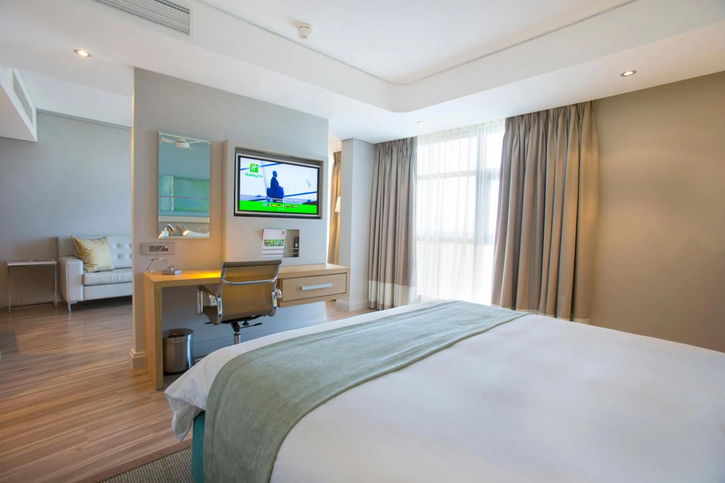 TV and multimedia, Bed in Holiday Inn Mauritius Mon Trésor by IHG