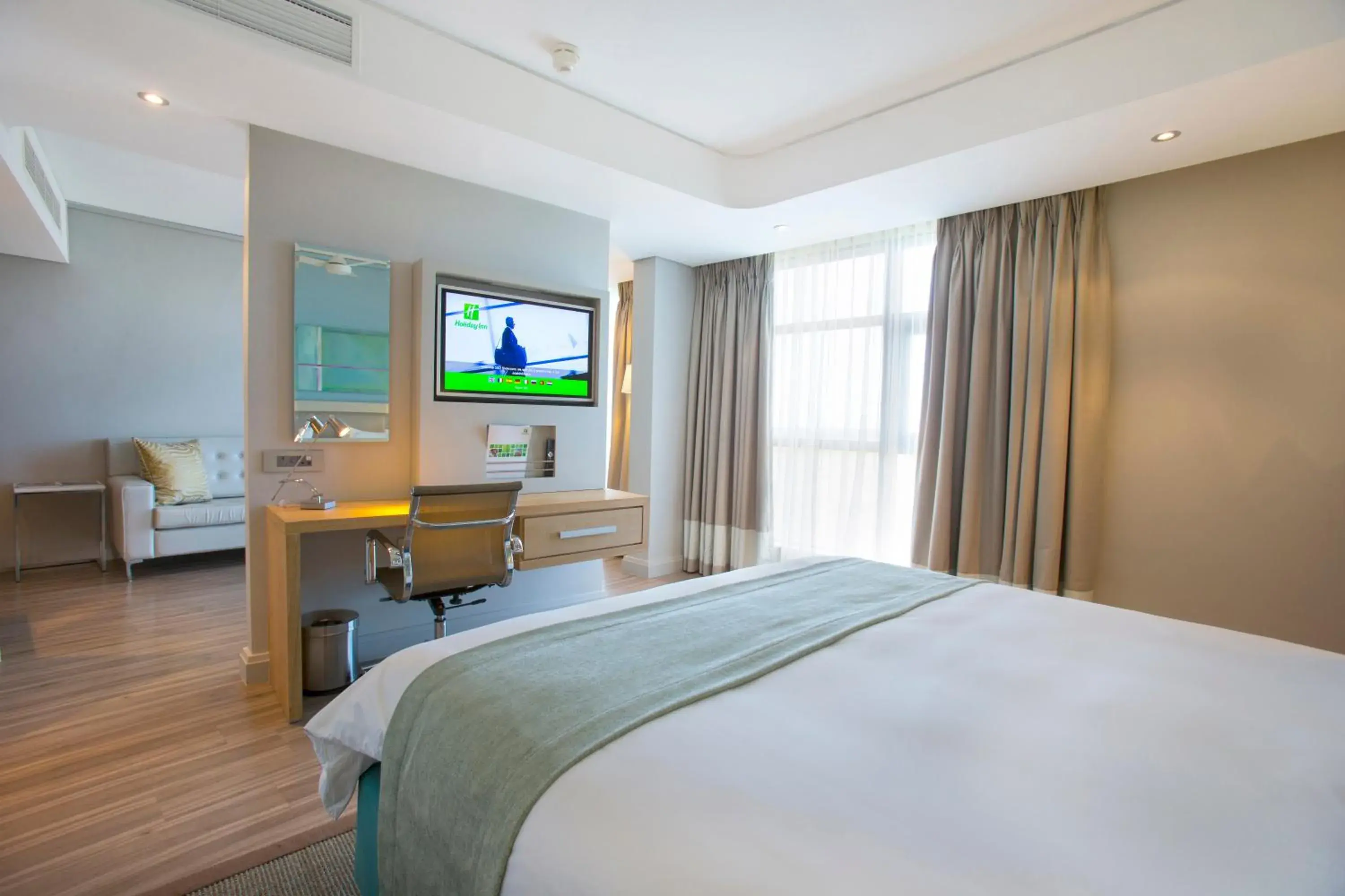 TV and multimedia in Holiday Inn Mauritius Mon Trésor, an IHG Hotel