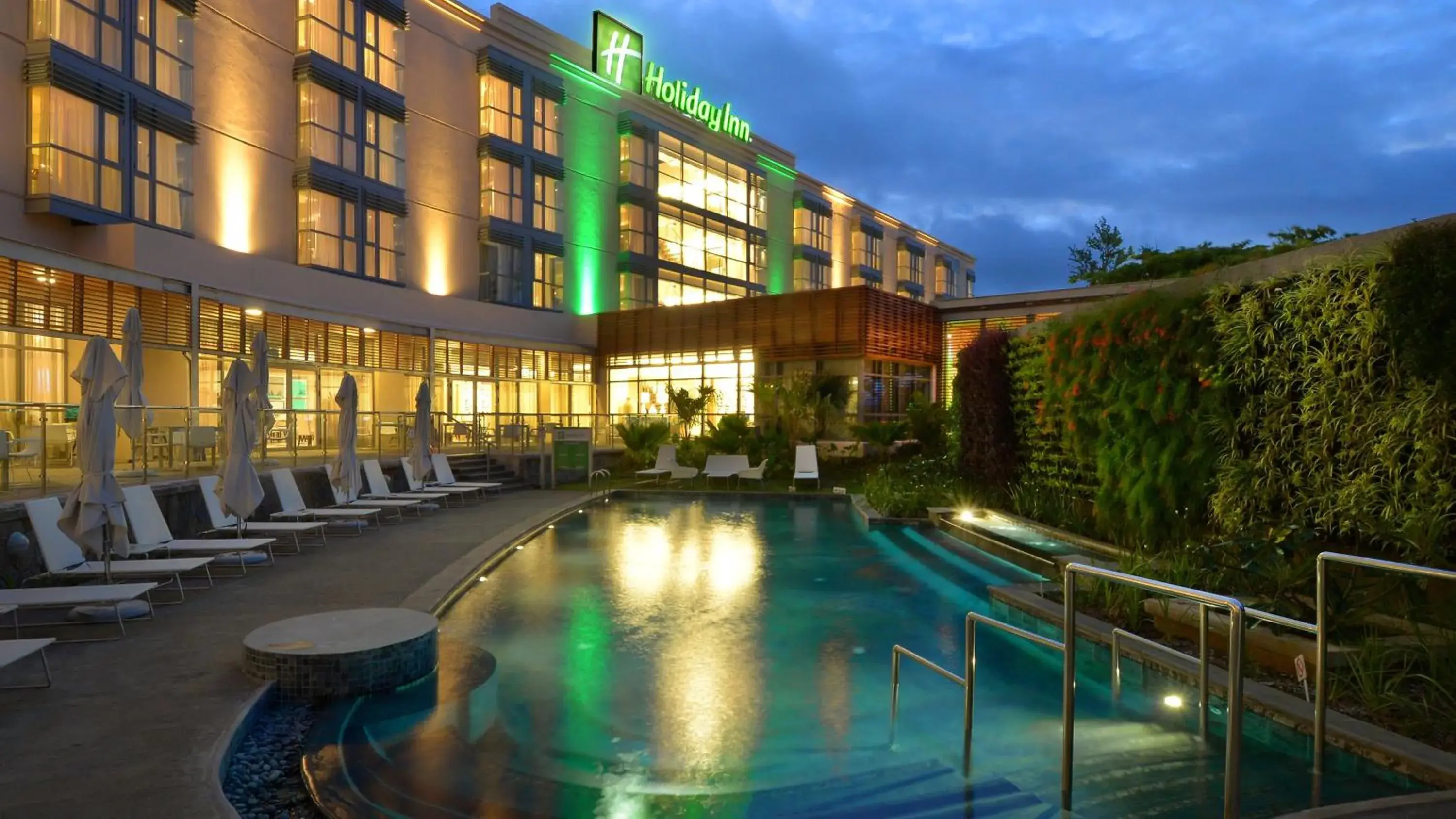 Swimming Pool in Holiday Inn Mauritius Mon Trésor, an IHG Hotel