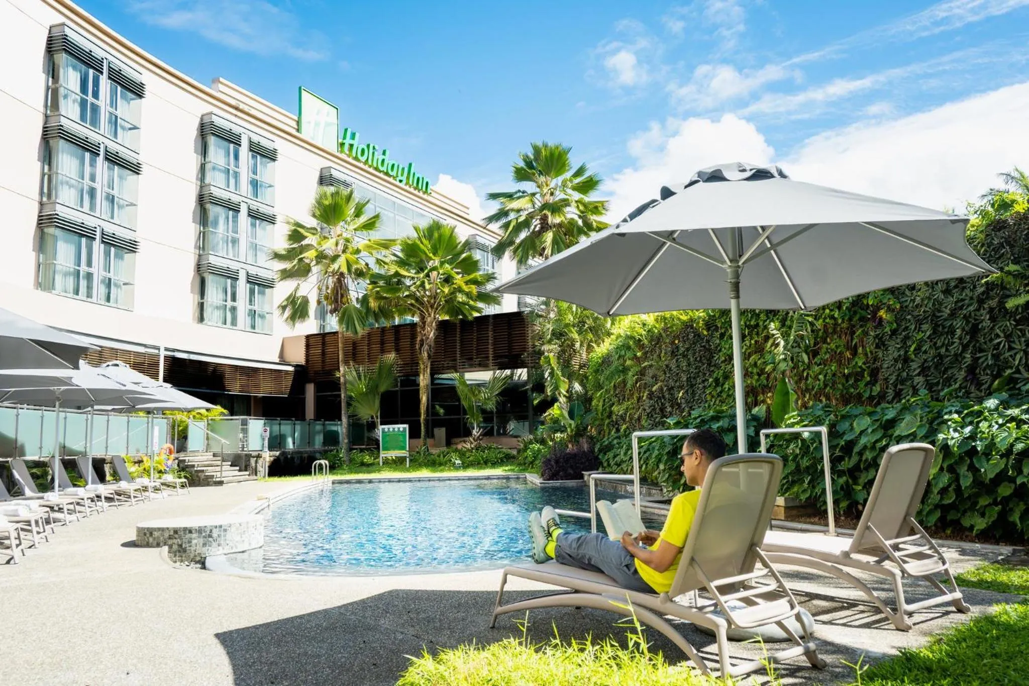 Swimming pool in Holiday Inn Mauritius Mon Trésor by IHG