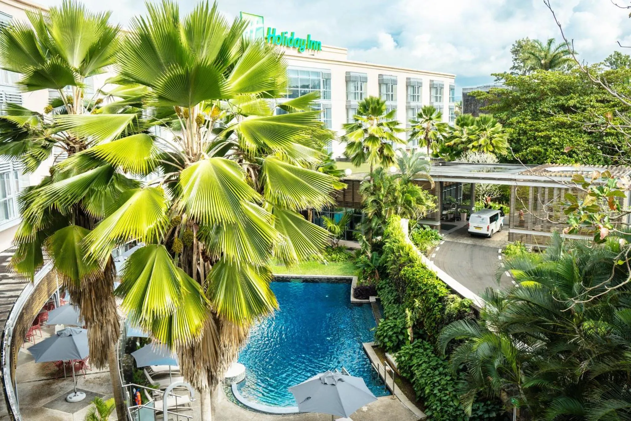 Property building in Holiday Inn Mauritius Mon Trésor by IHG