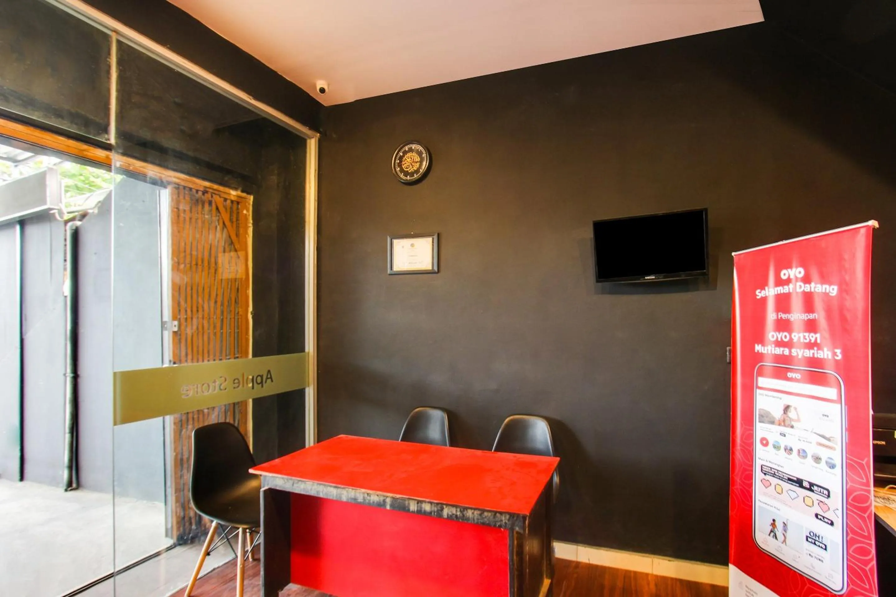 Lobby or reception in OYO 91391 Mutiara Syariah 3