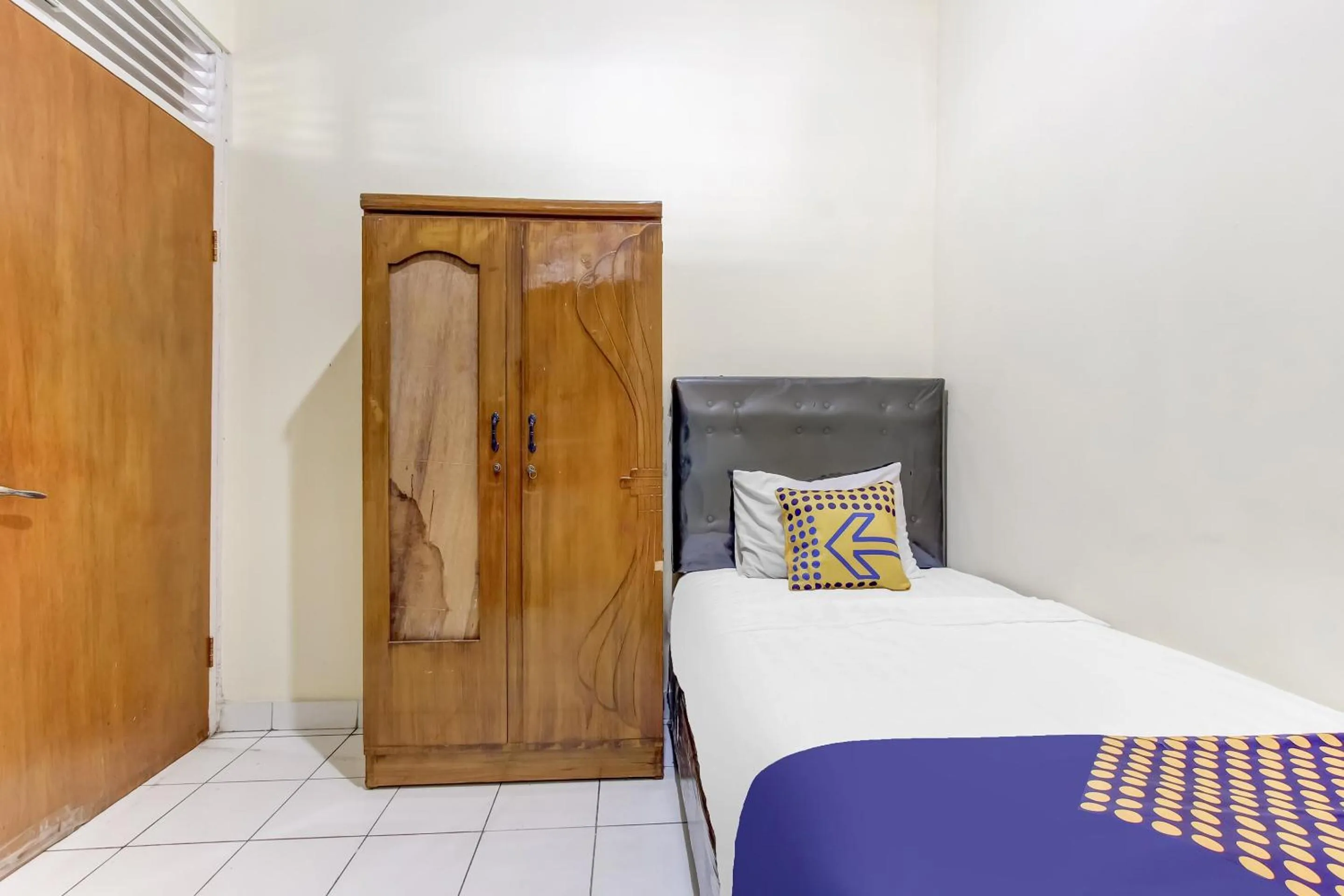 Bedroom, Bed in OYO Life 91374 Asia Stay Semarang Syariah