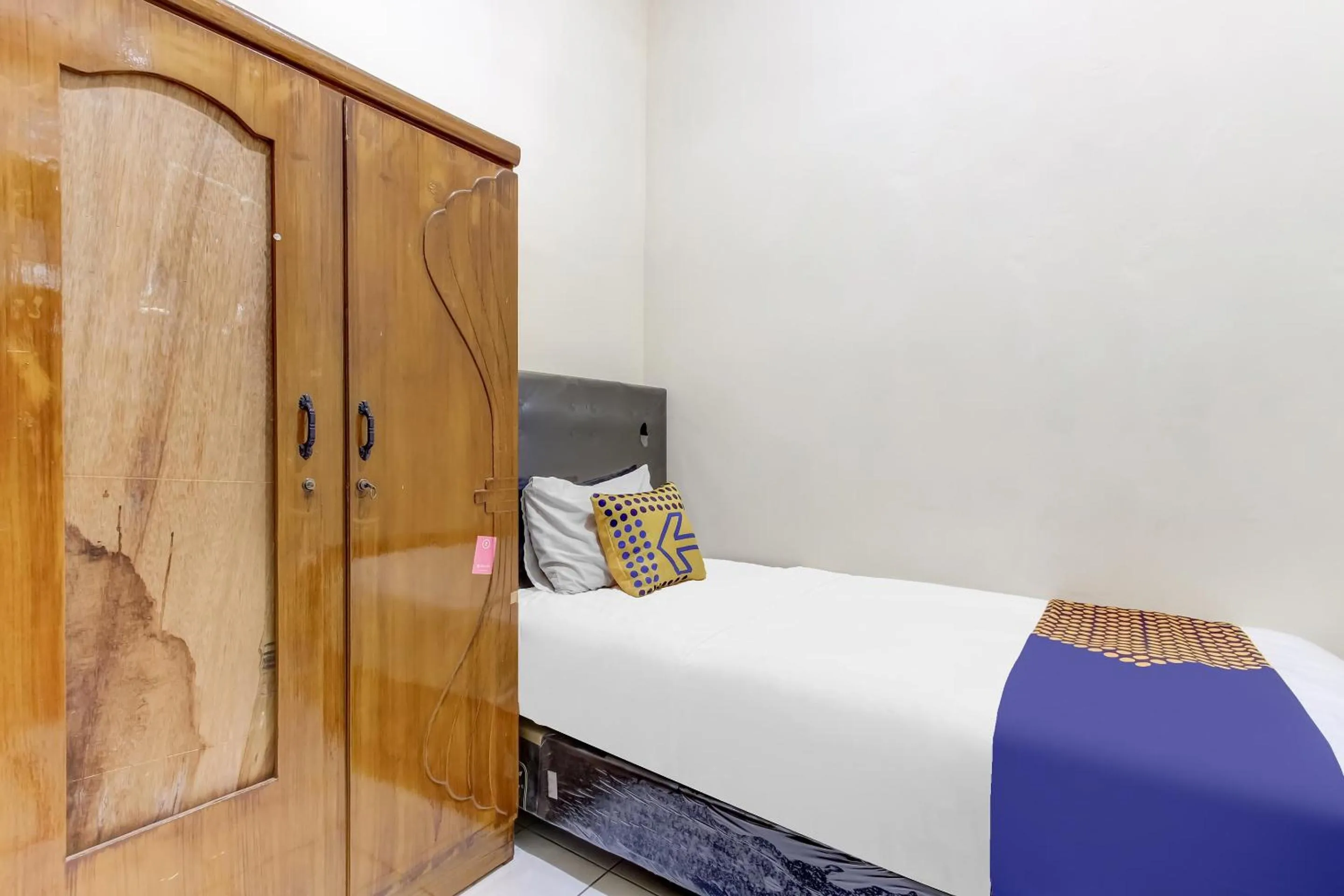 Bedroom, Bed in OYO Life 91374 Asia Stay Semarang Syariah