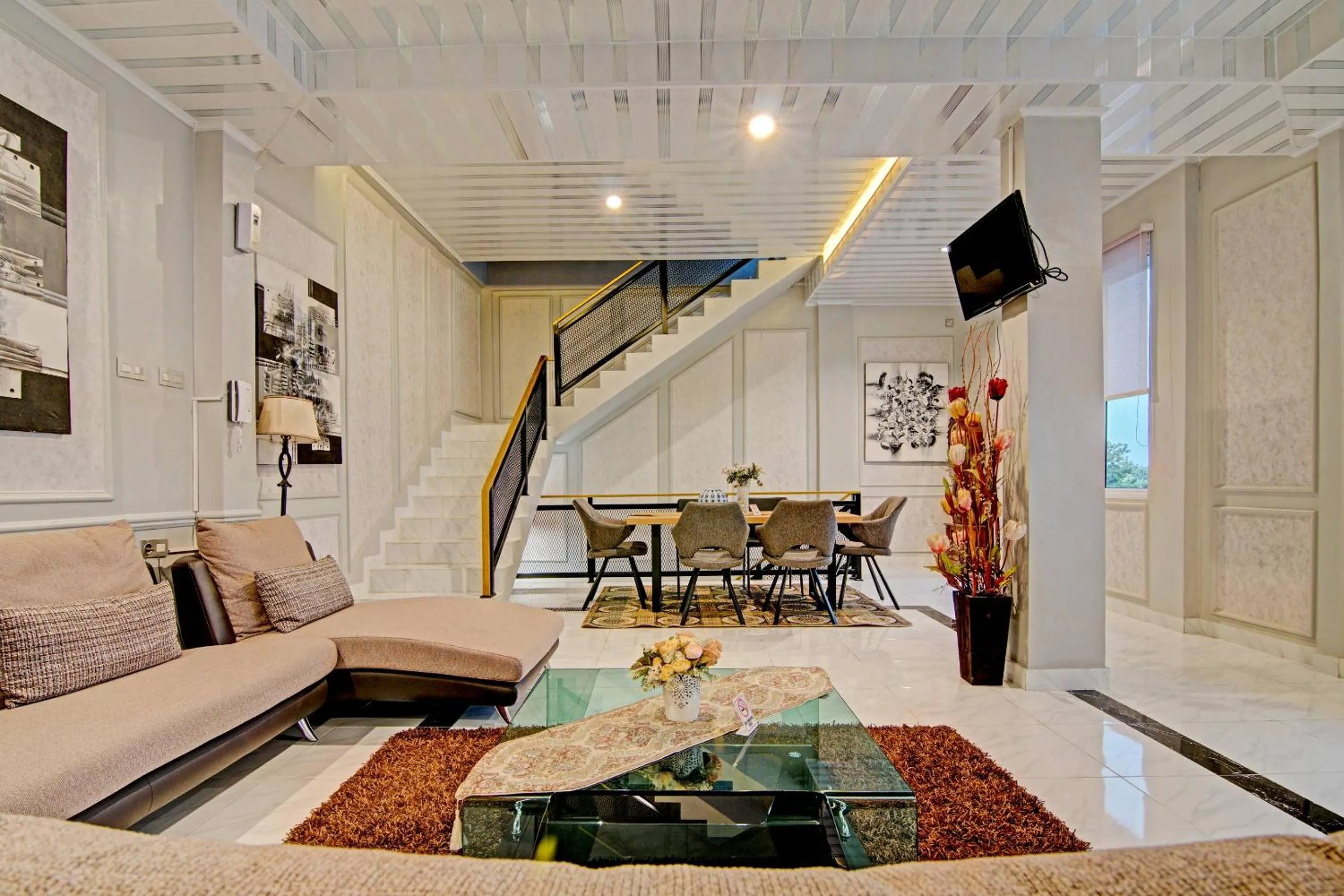 Seating area in Collection O 91397 Tasqya Costel Syariah