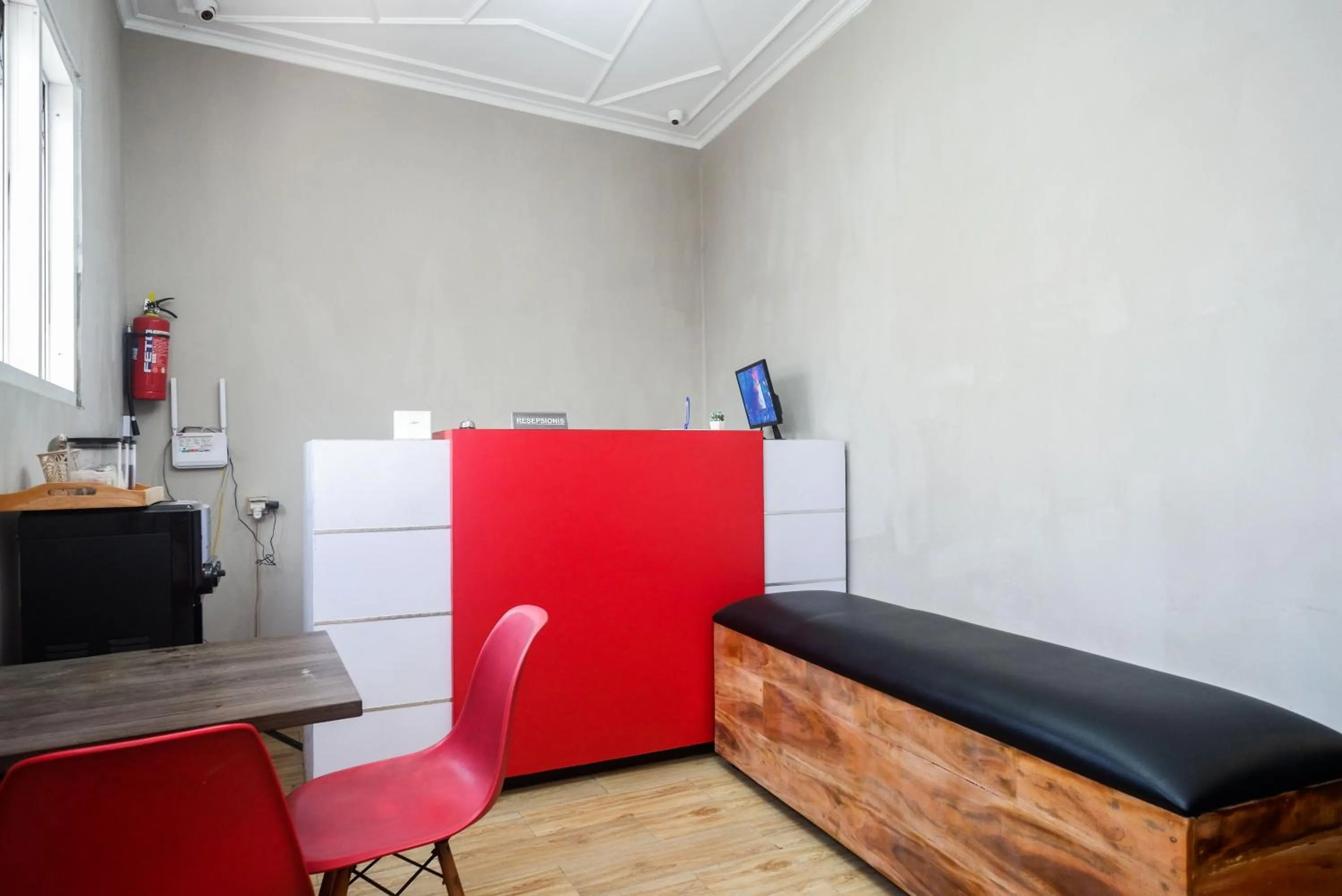 Lobby or reception in RedDoorz @ Jalan Raya Baturaden 2