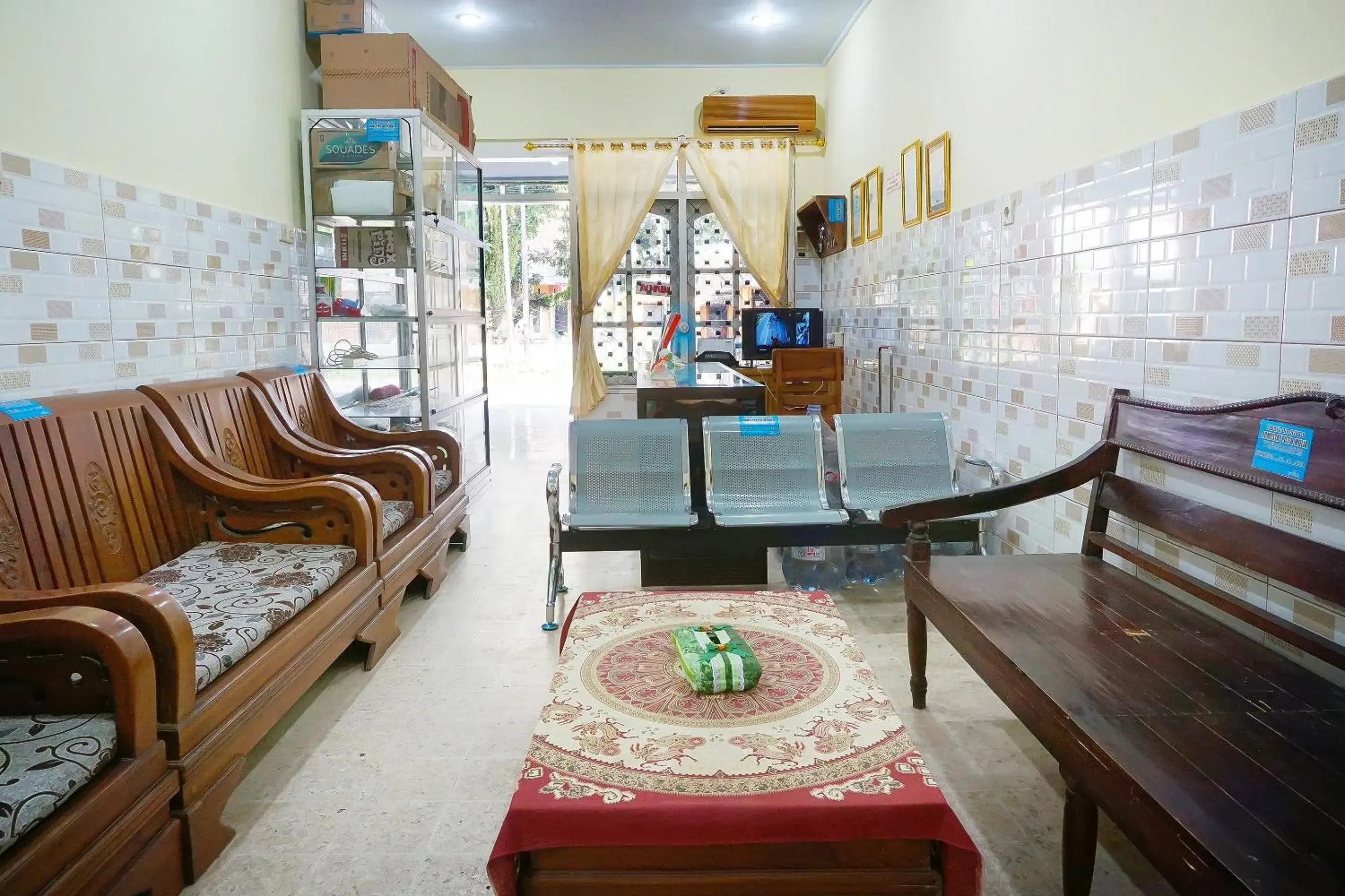 Lobby or reception in Hotel O Putih Mulia Homestay Syariah Lobby or reception in Hotel O Putih Mulia Homestay Syariah