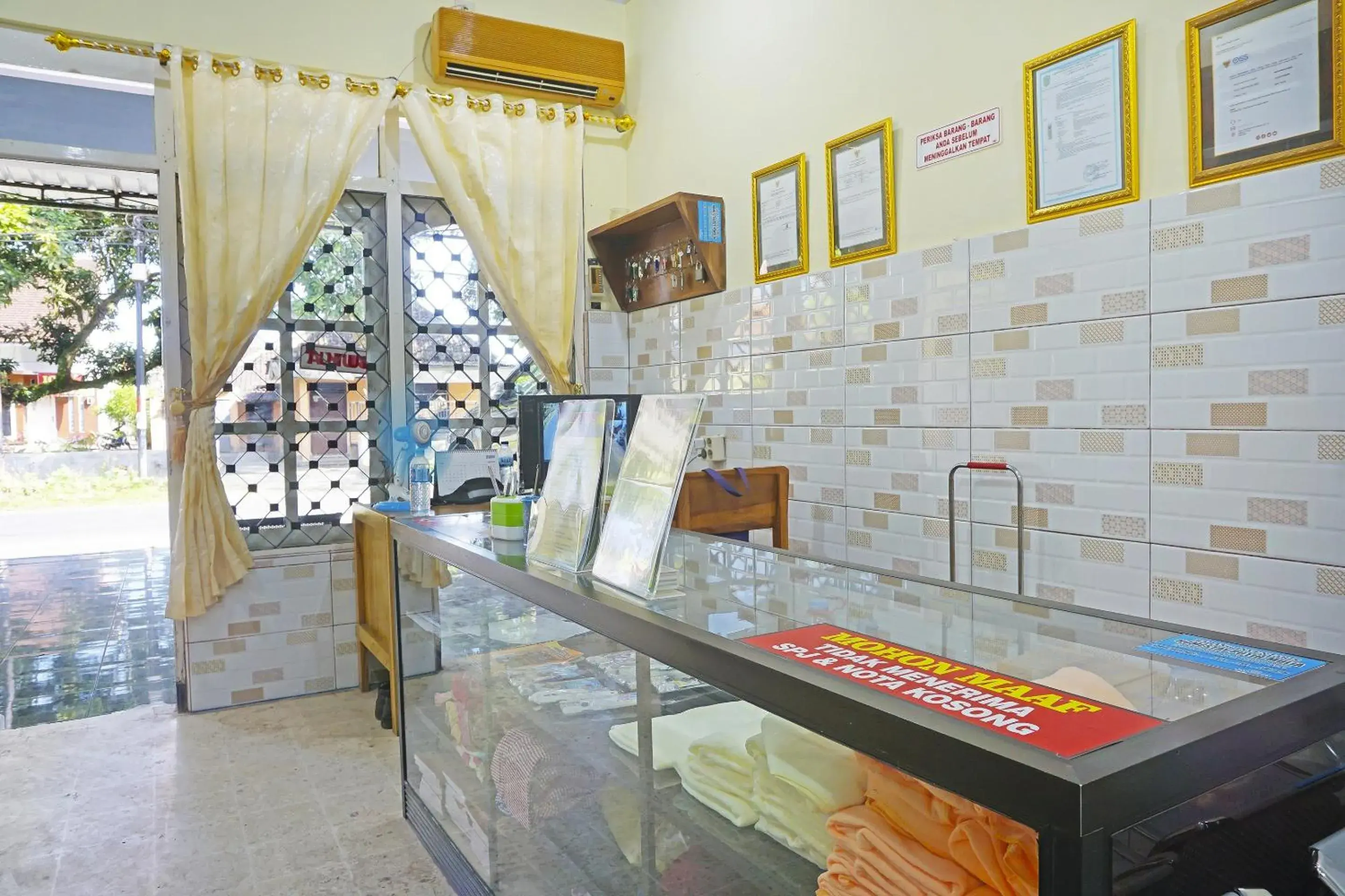 Lobby or reception in Hotel O Putih Mulia Homestay Syariah Lobby or reception in Hotel O Putih Mulia Homestay Syariah