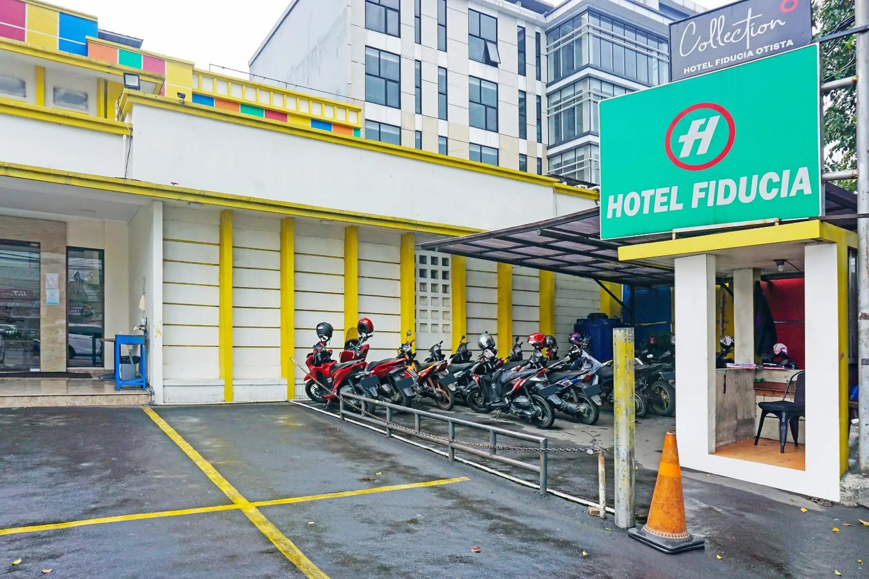 Facade/entrance in Collection O 91409 Hotel Fiducia Otista 153 - 157 Facade/entrance in Collection O 91409 Hotel Fiducia Otista 153 - 157