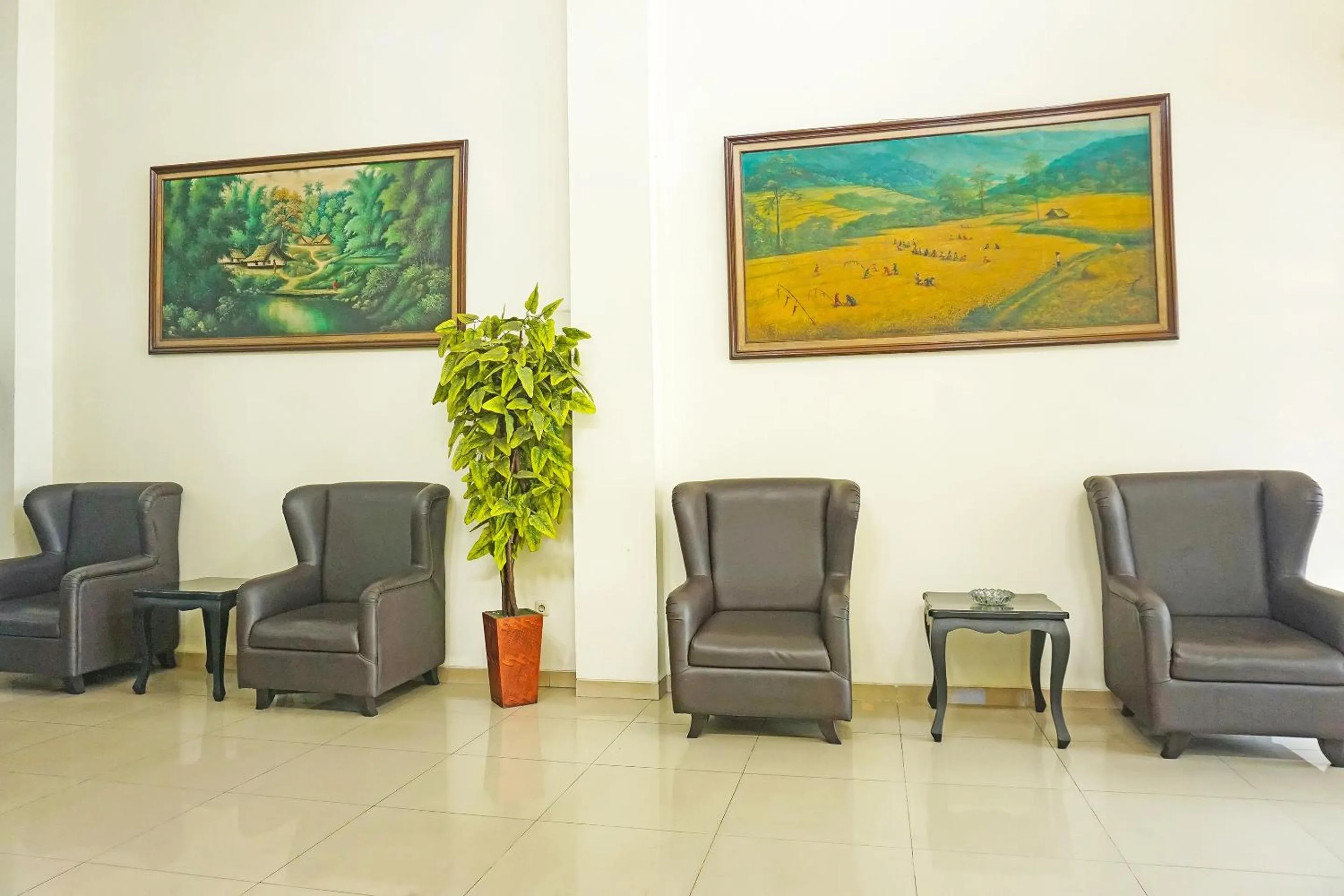 Lobby or reception in Collection O 91409 Hotel Fiducia Otista 153 - 157