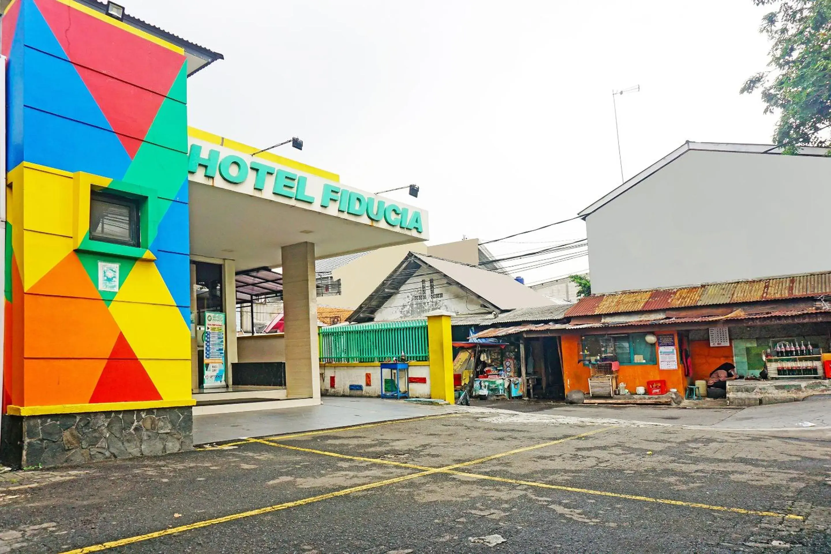 Facade/entrance in Collection O 91409 Hotel Fiducia Otista 153 - 157 Facade/entrance in Collection O 91409 Hotel Fiducia Otista 153 - 157