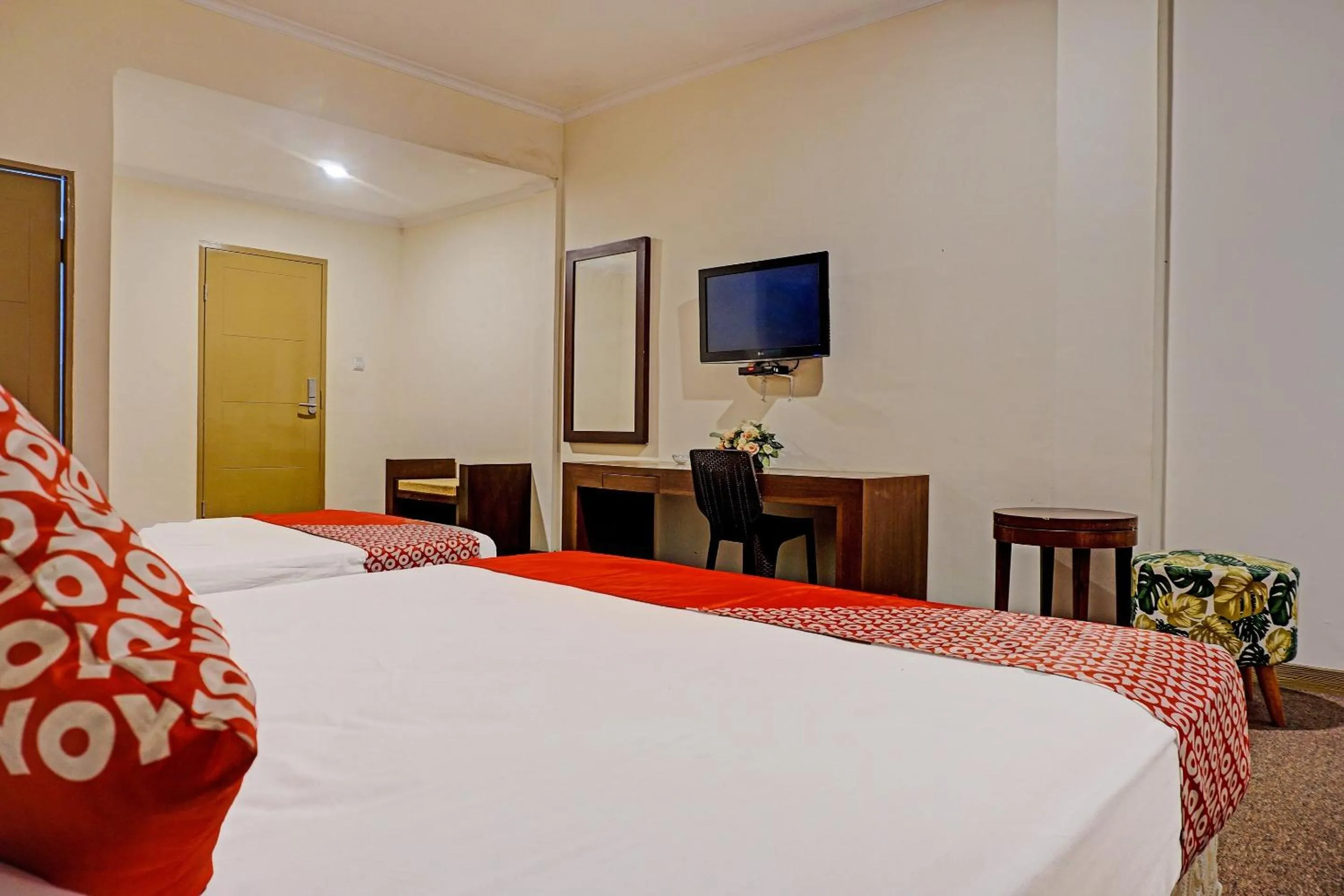 Bedroom, Bed in Collection O 91414 Hotel Marina Beach