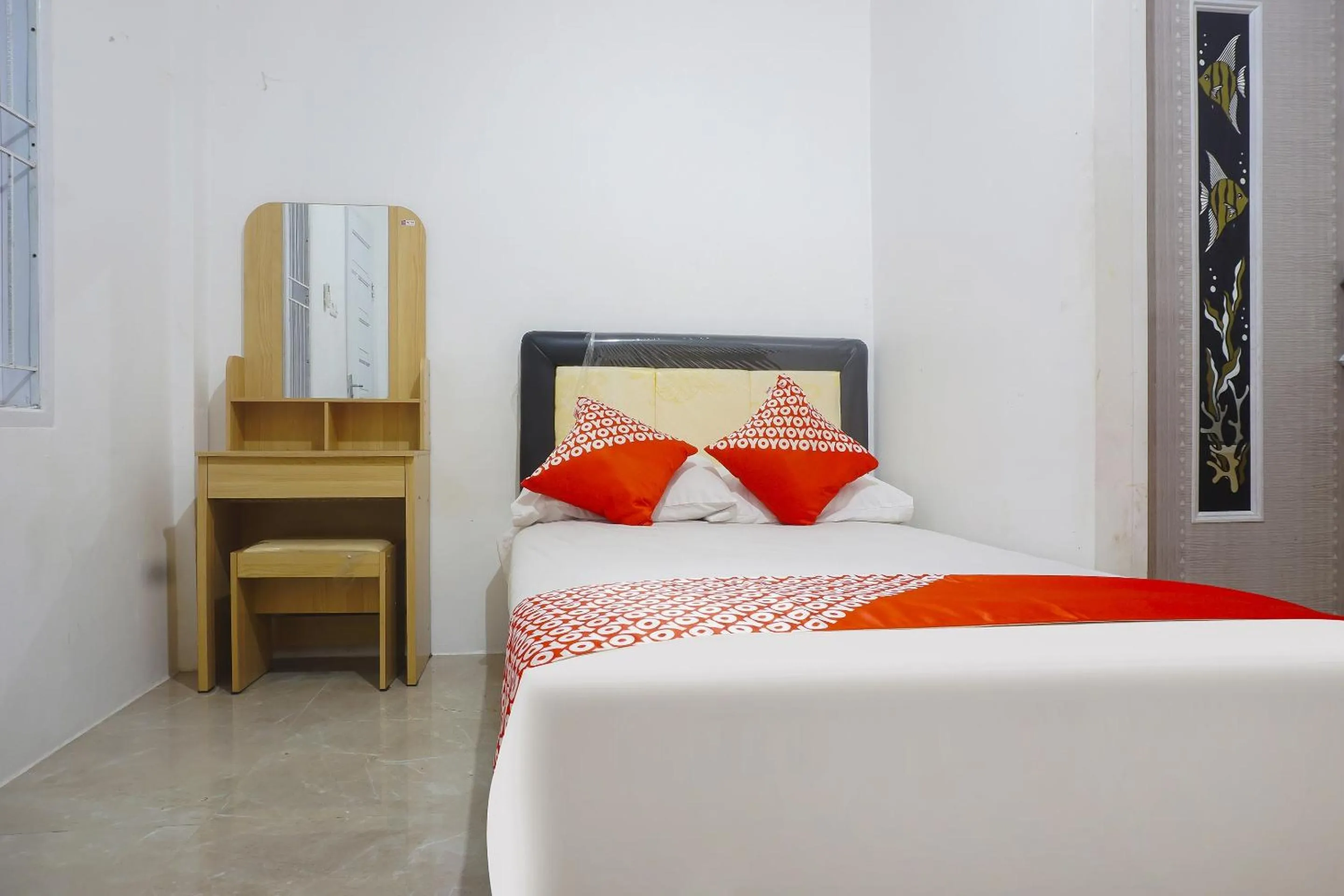 Bedroom, Bed in Hotel O Pondok Feby Makassar