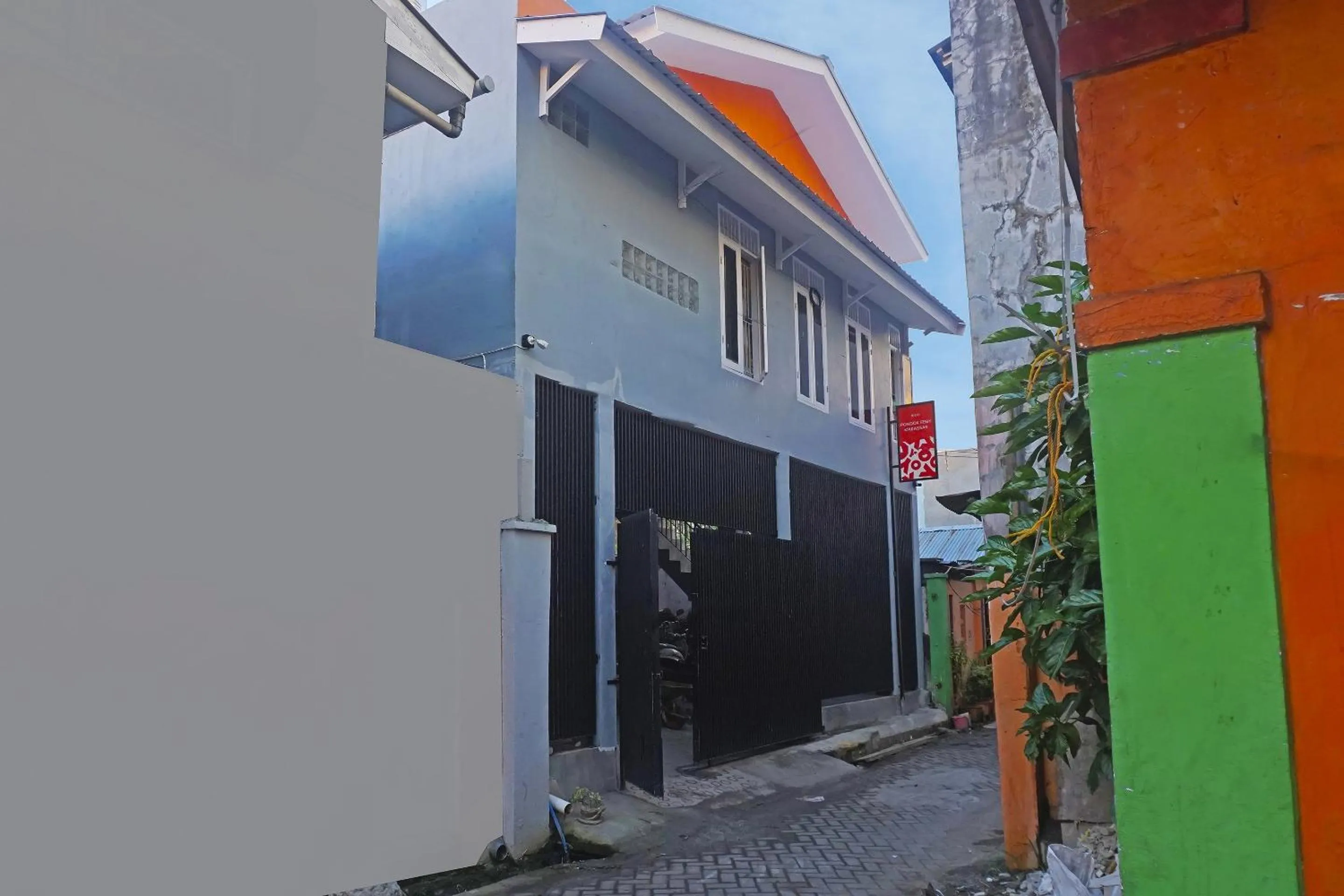 Facade/entrance in Hotel O Pondok Feby Makassar