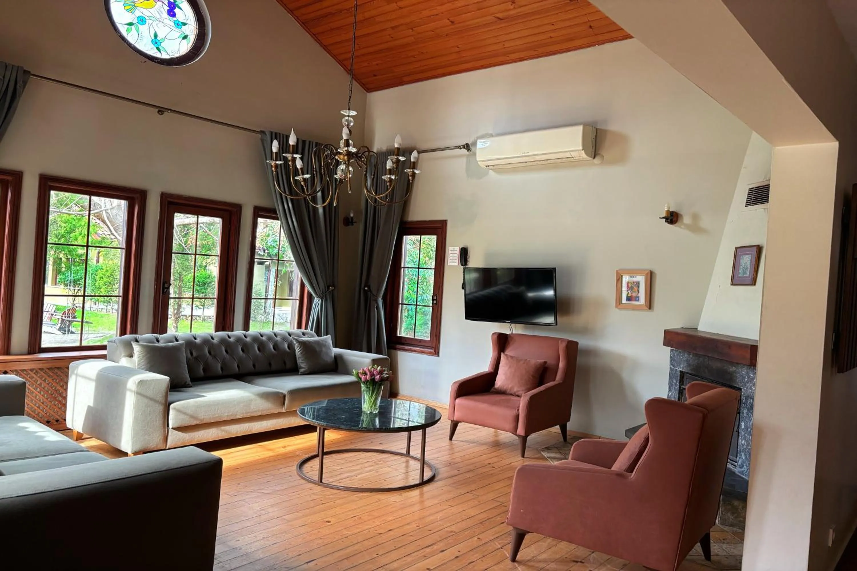 Living room in Villa Kirkpinar Sapanca