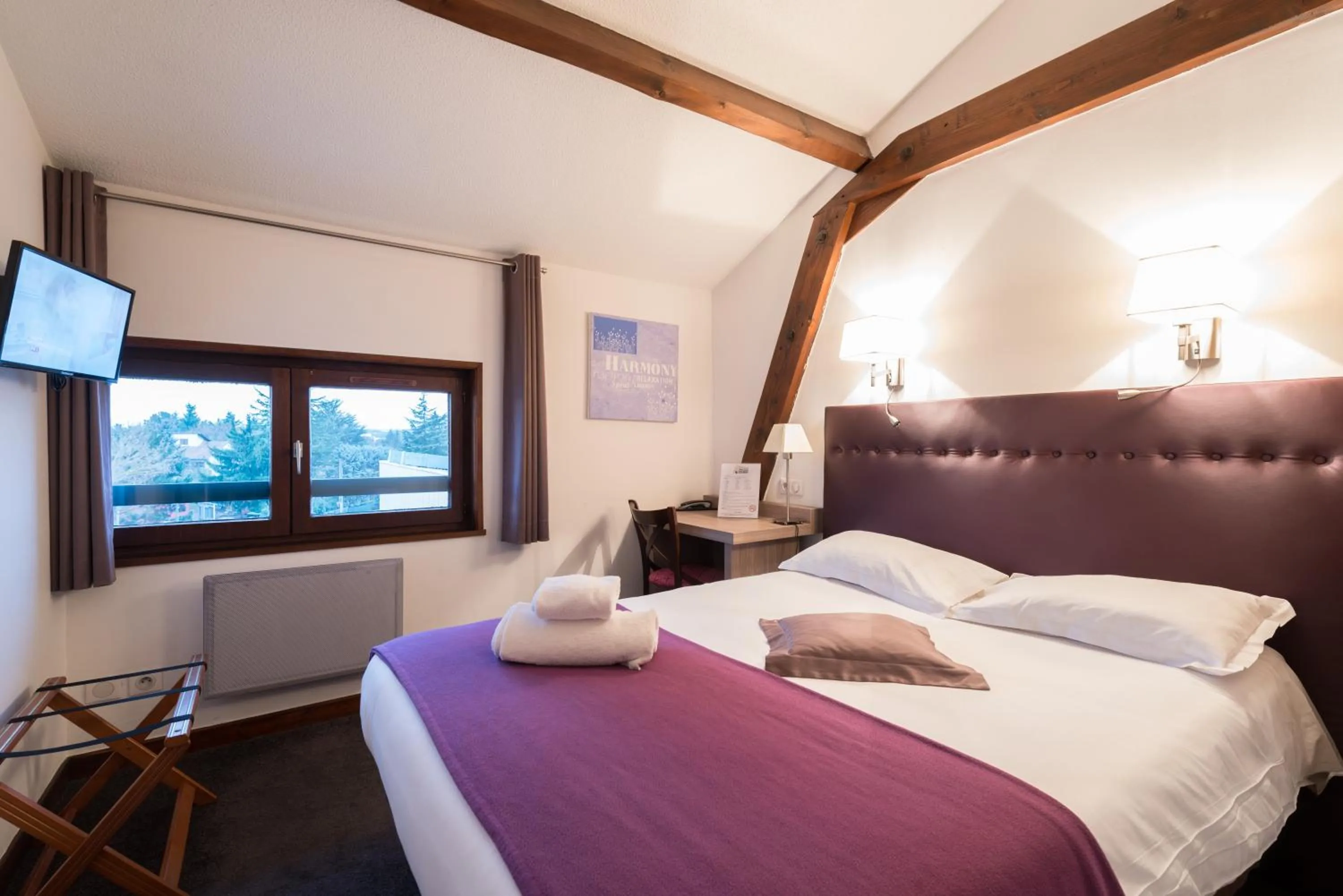 Photo of the whole room in La Villa Borgo