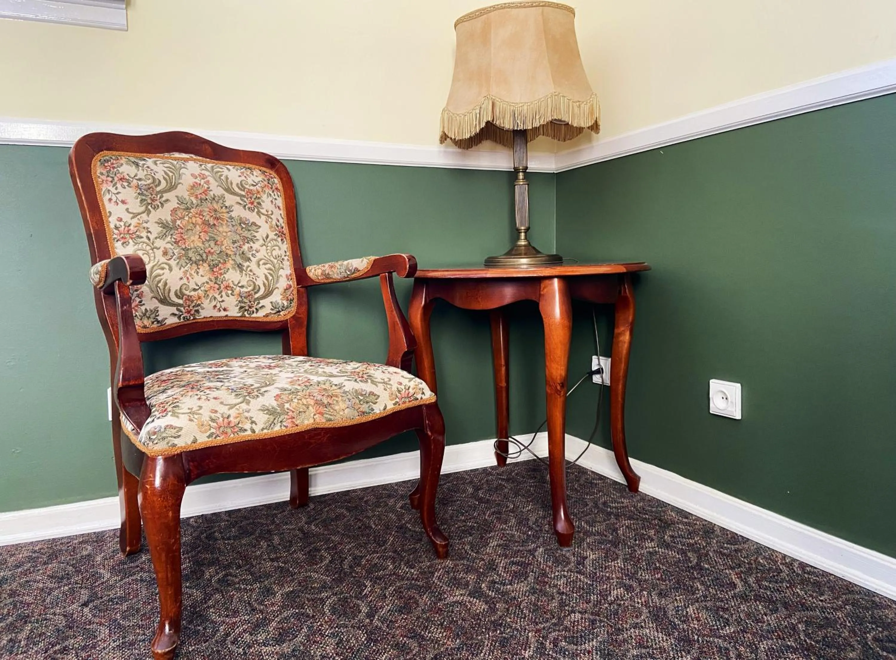 Photo of the whole room in Tuberoza