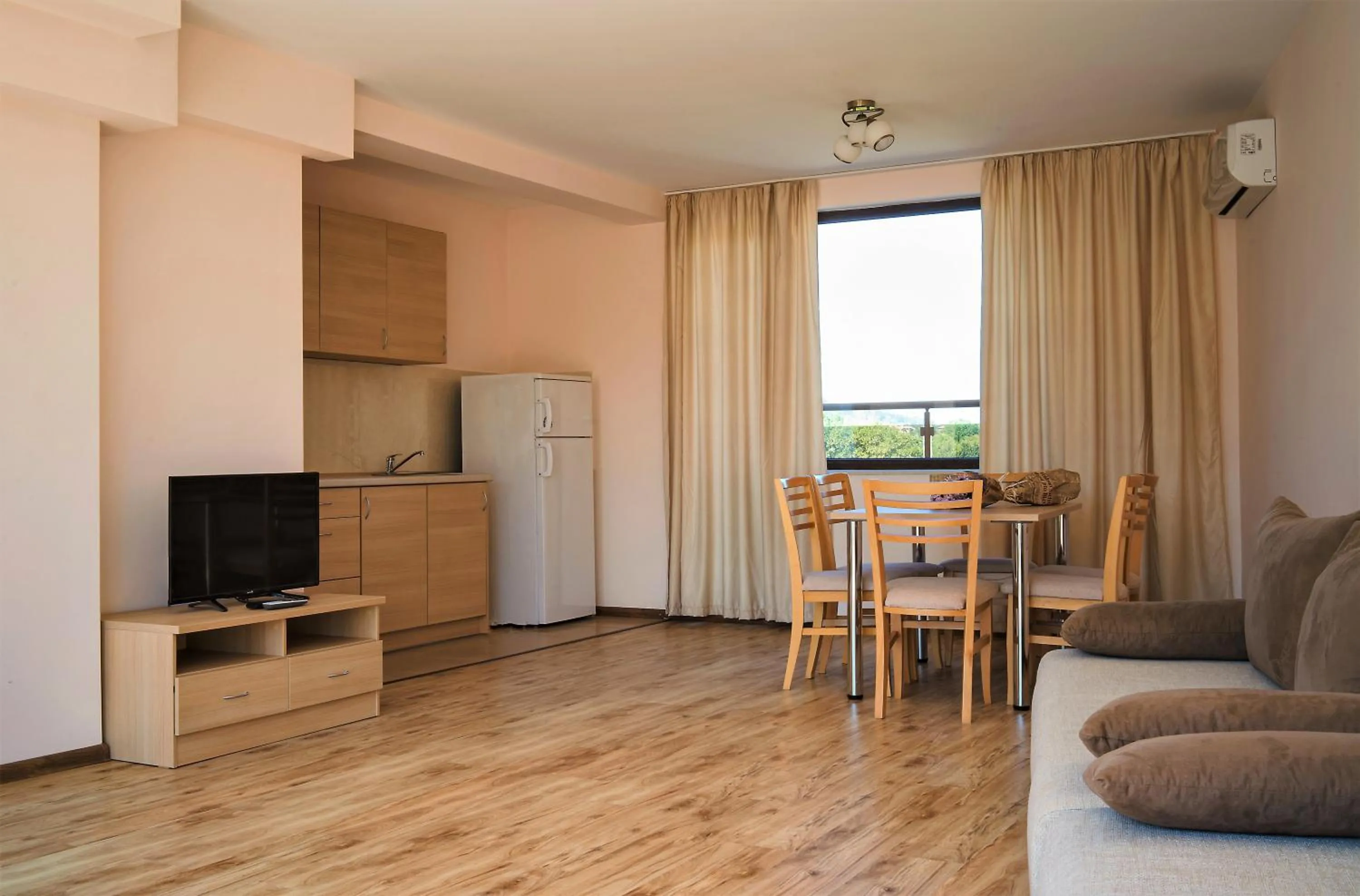 Moreto Seaside Aparthotel