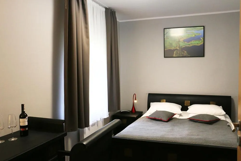 Bed in Hotel Ognisty Ptak