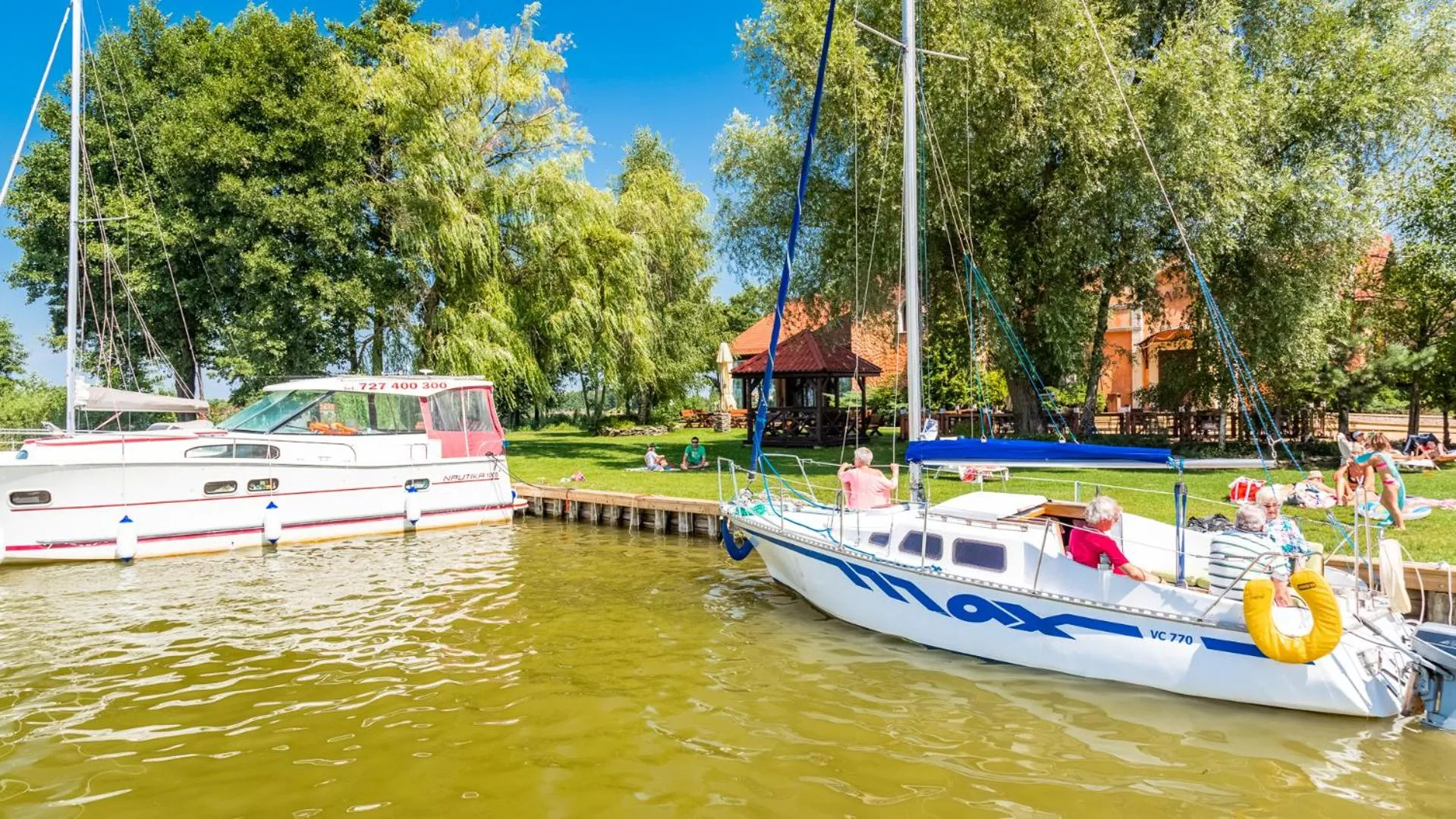 Property building in Hotel Ognisty Ptak