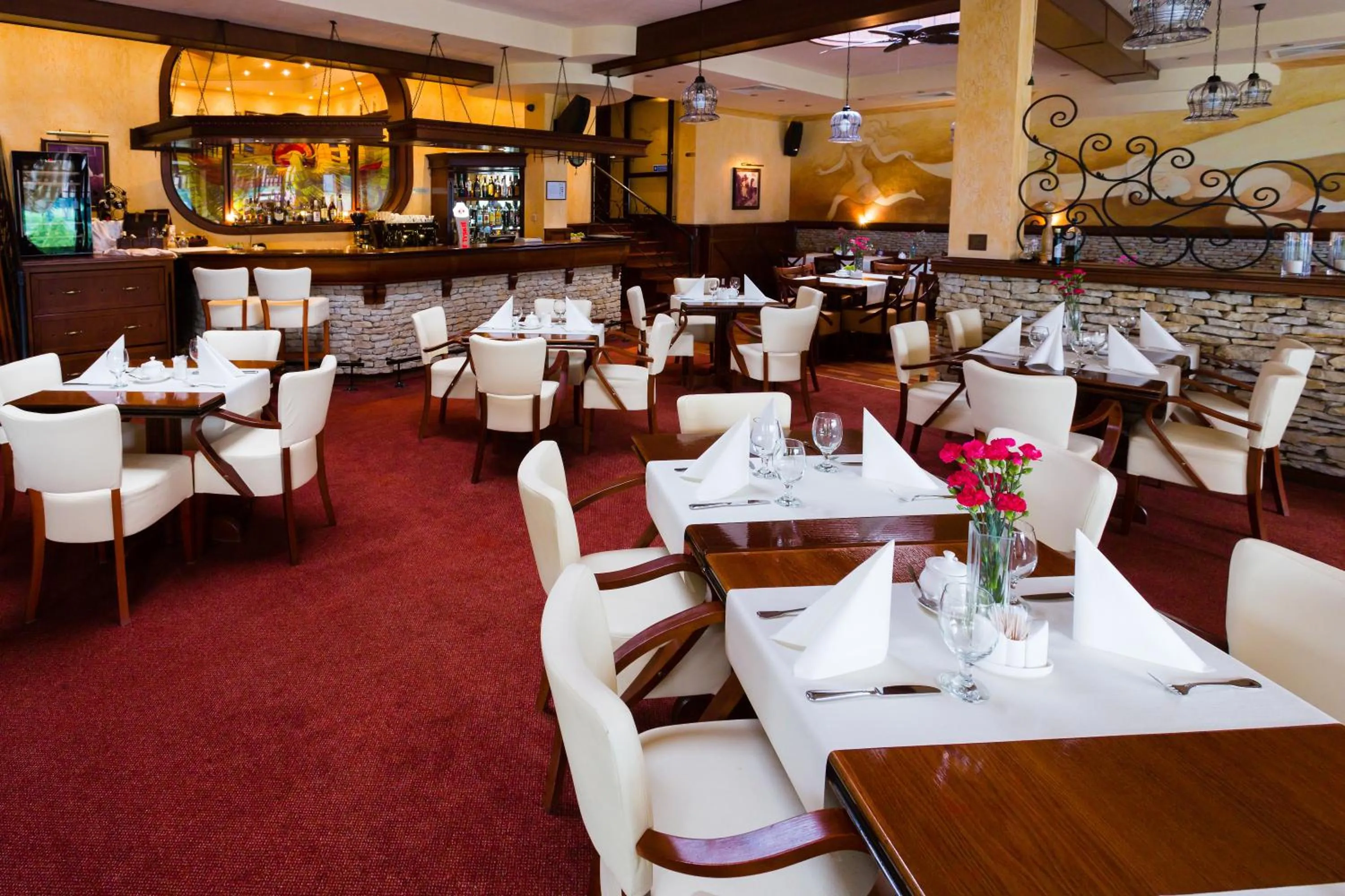 Restaurant/places to eat in Hotel Ognisty Ptak