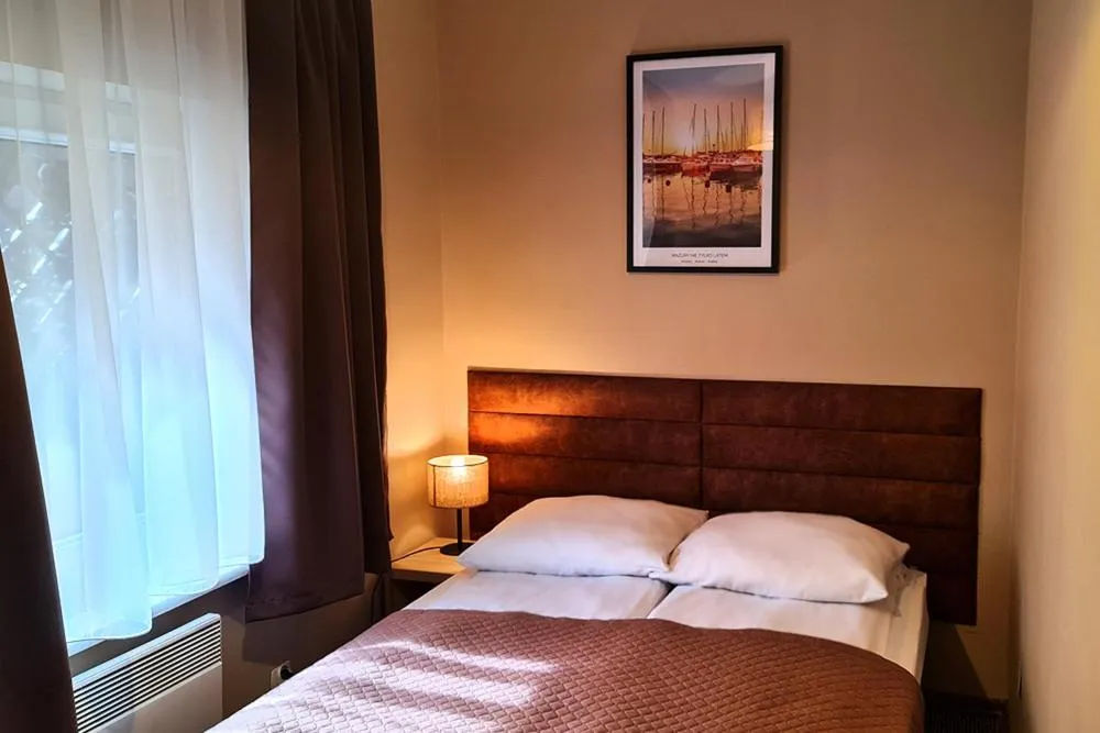 Bed in Hotel Ognisty Ptak