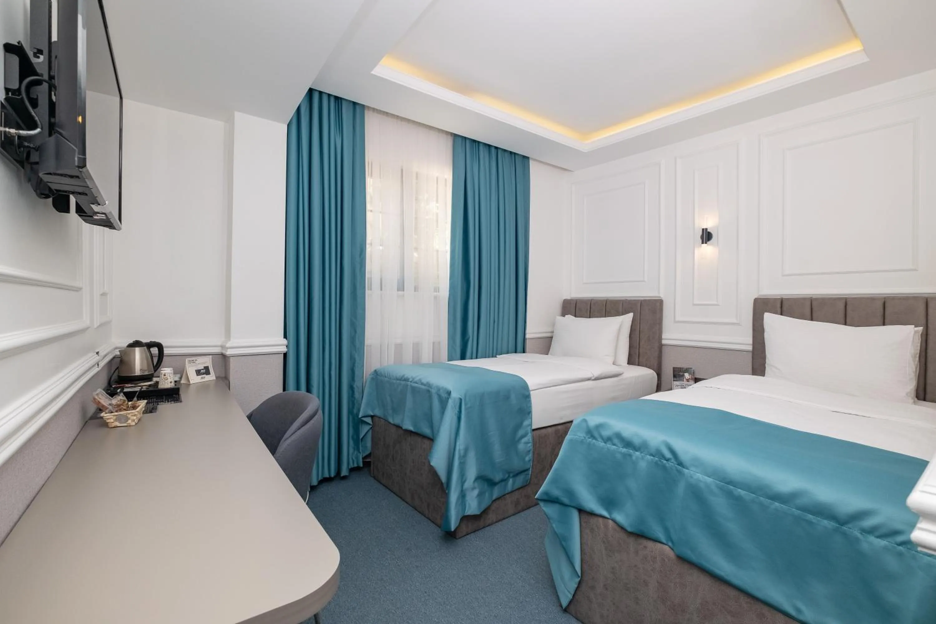 TV and multimedia in Askadar May Otel