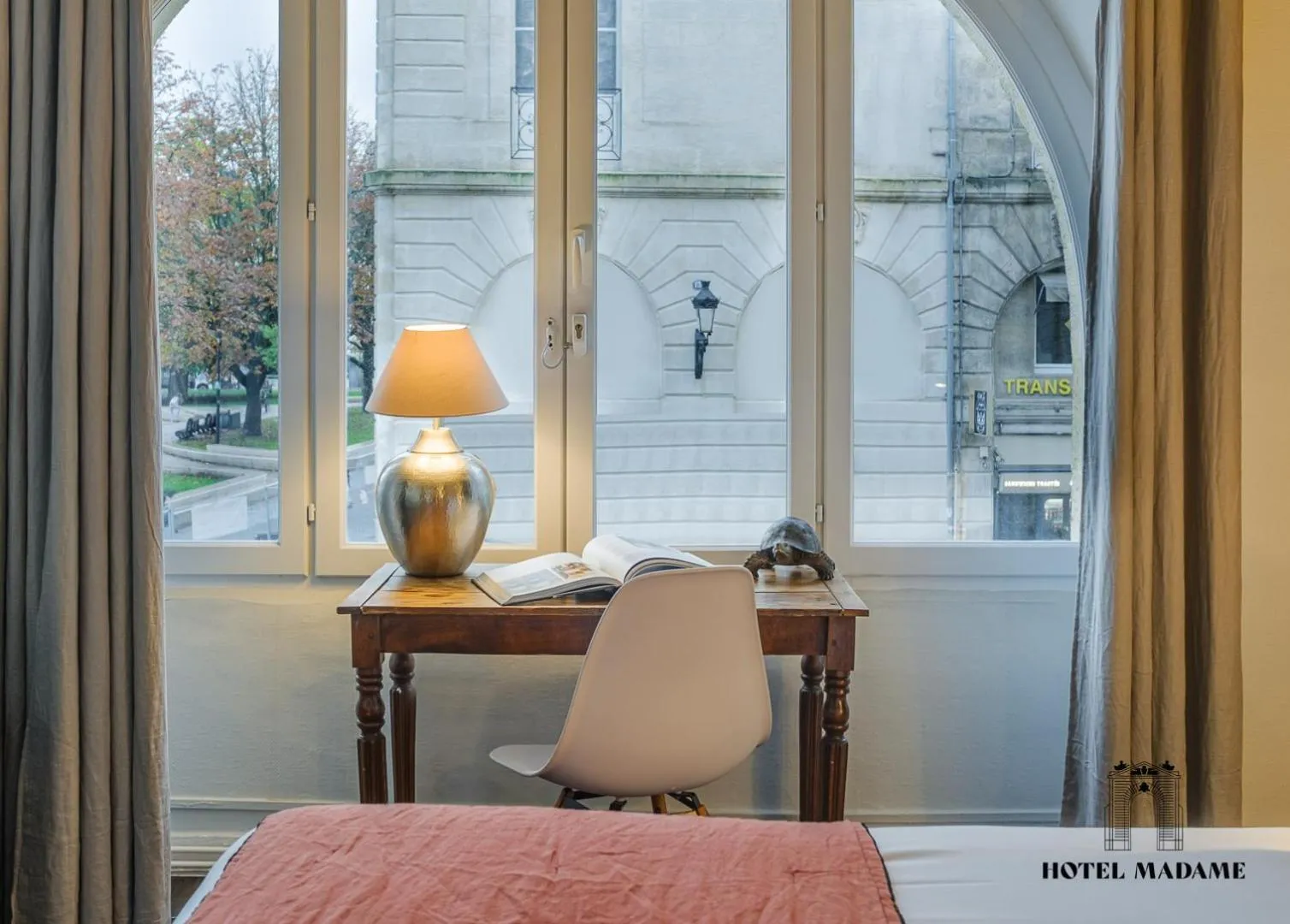 Bedroom, Bed in Hôtel Madame