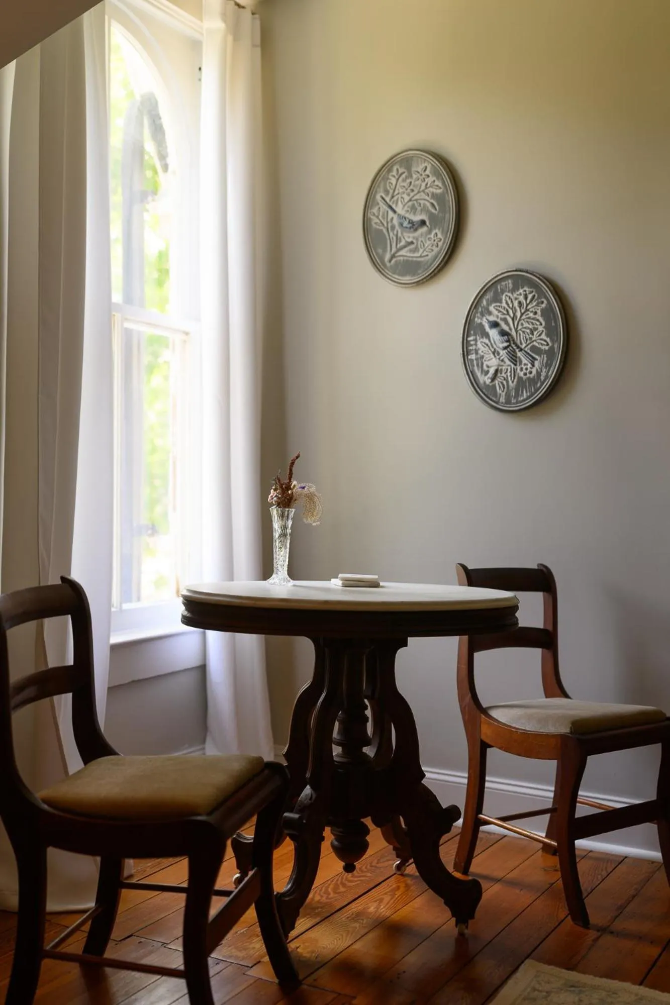 Dining area in Rose Hill Inn