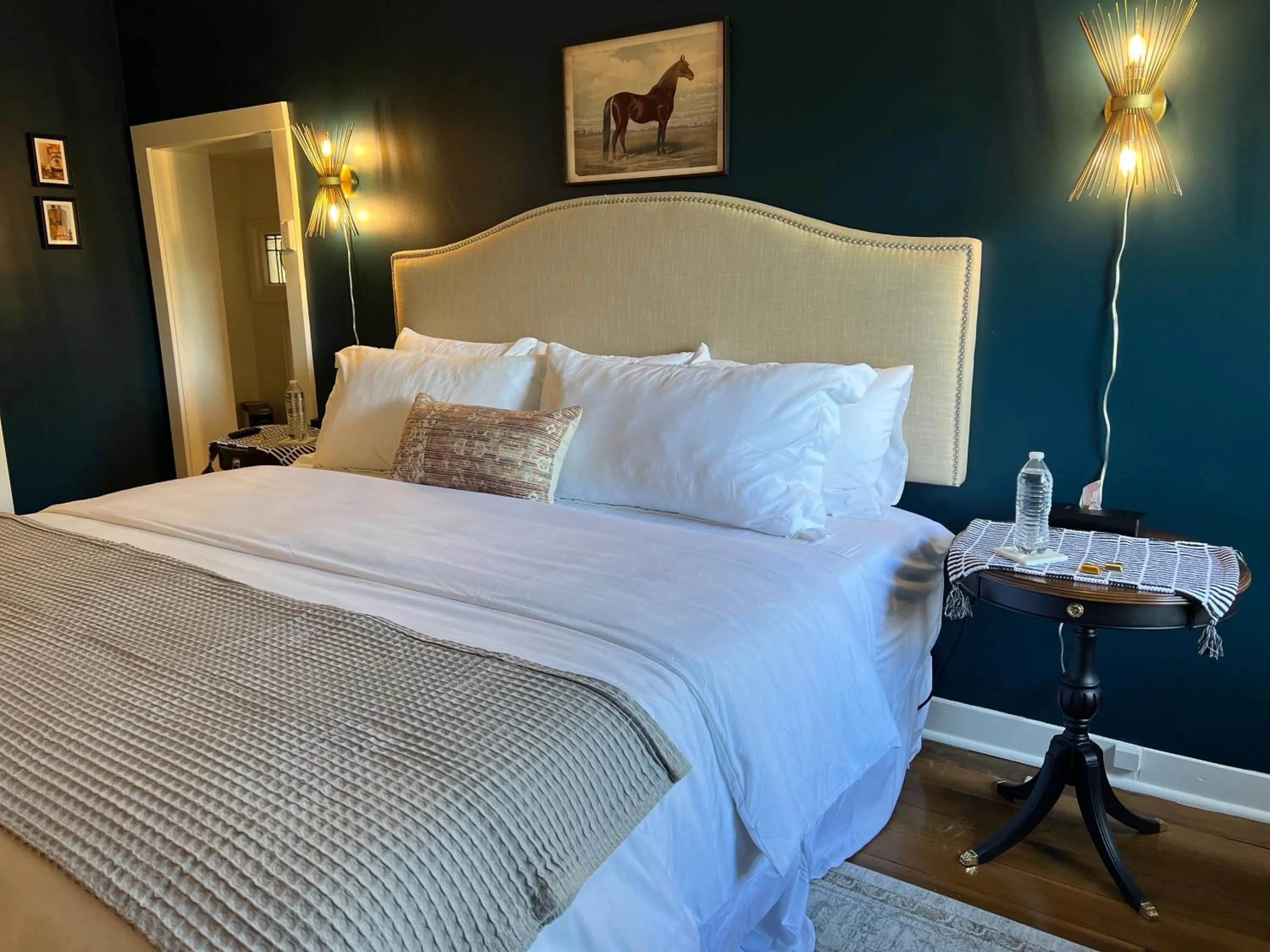 Bedroom, Bed in Rose Hill Inn