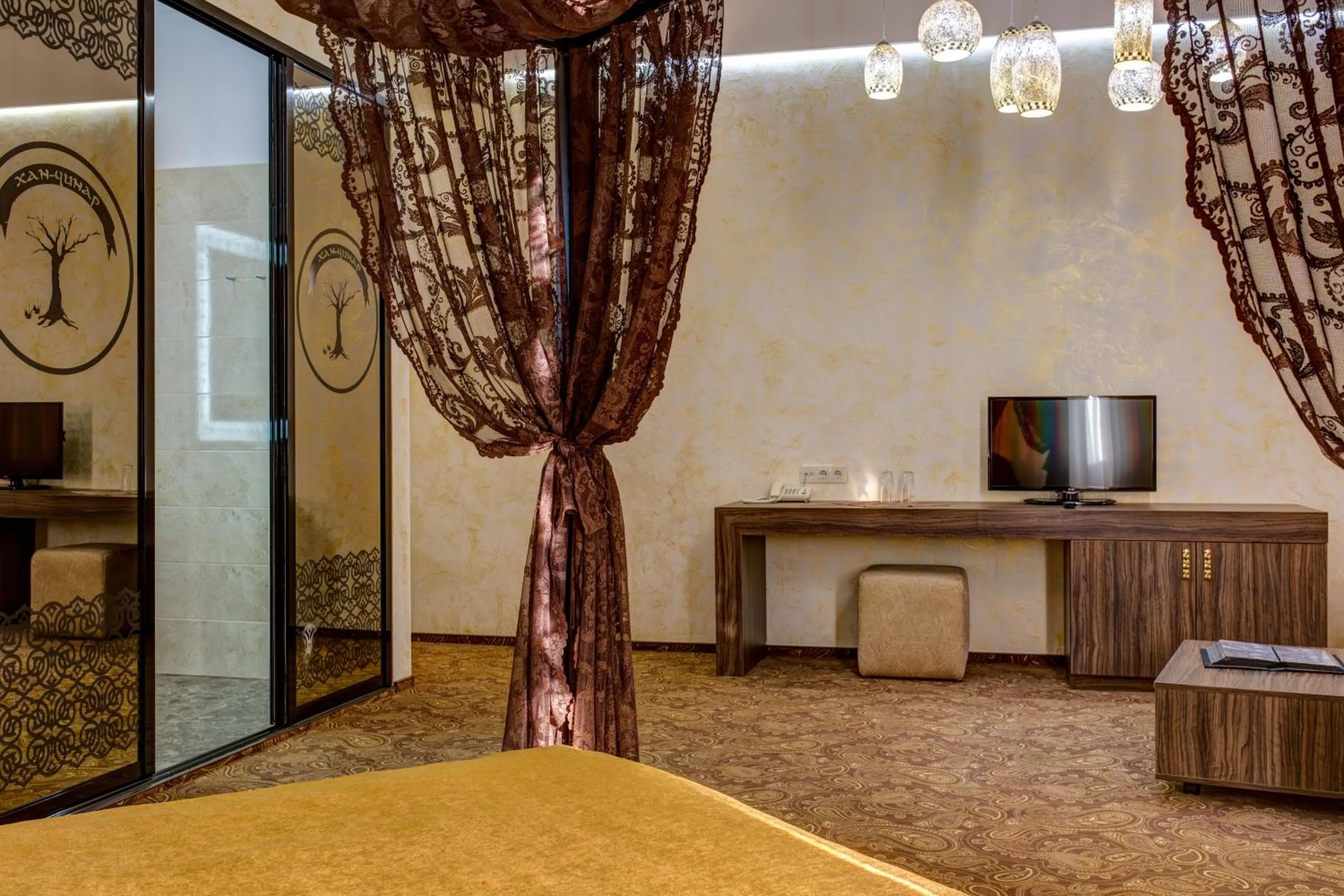 Decorative detail, Bed in Khan-Chinar Hotel