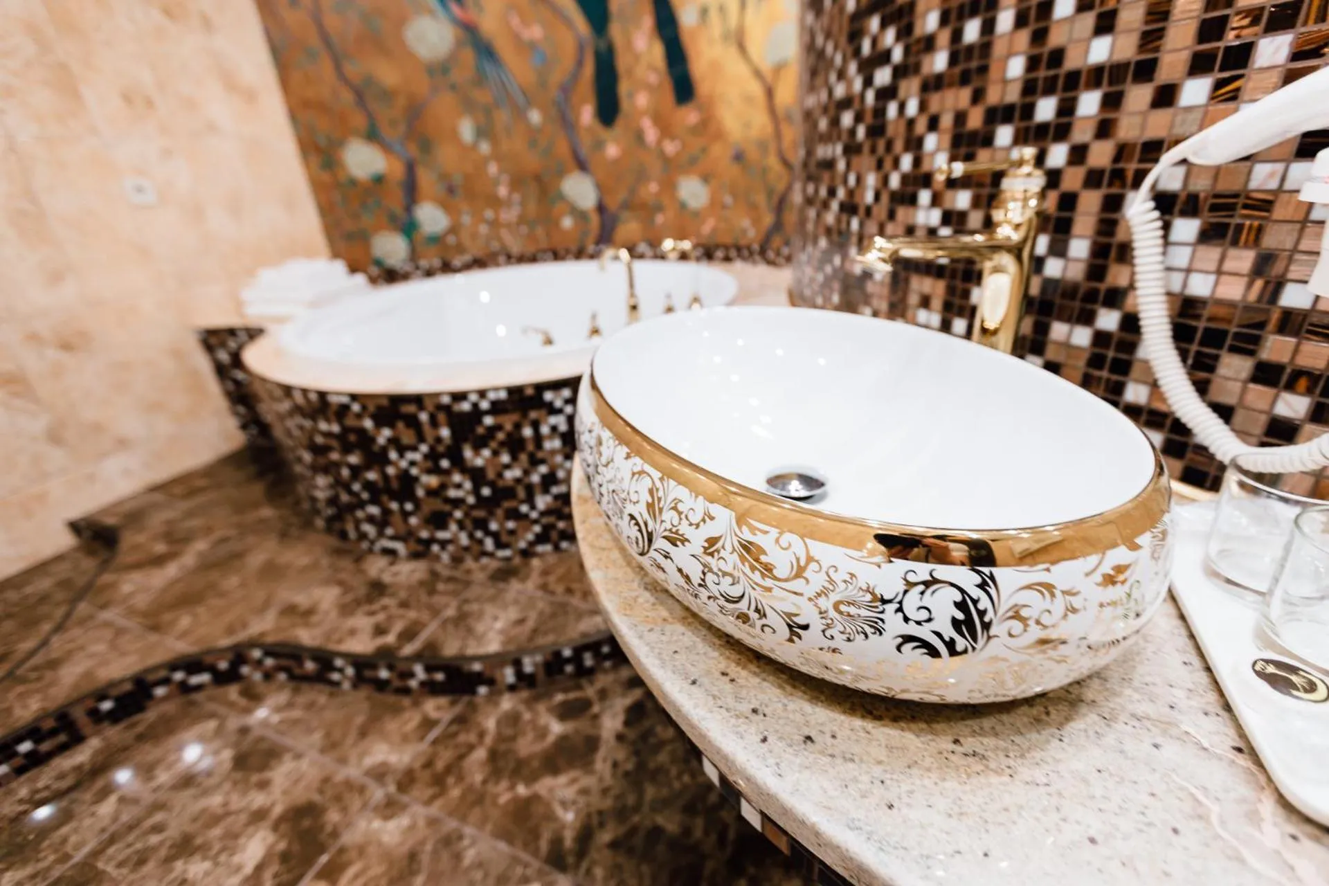 Bathroom in Khan-Chinar Hotel