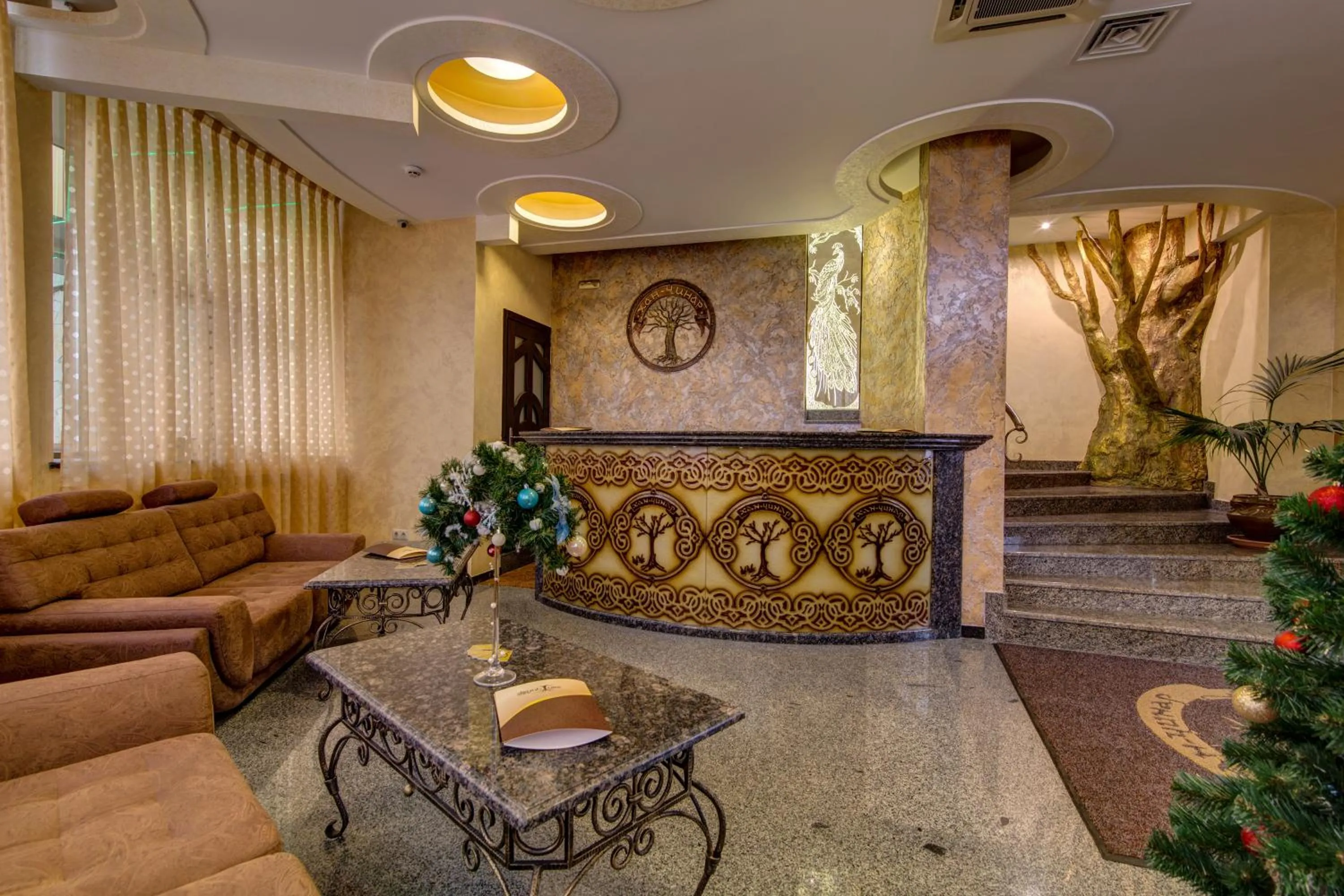 Lobby or reception in Khan-Chinar Hotel