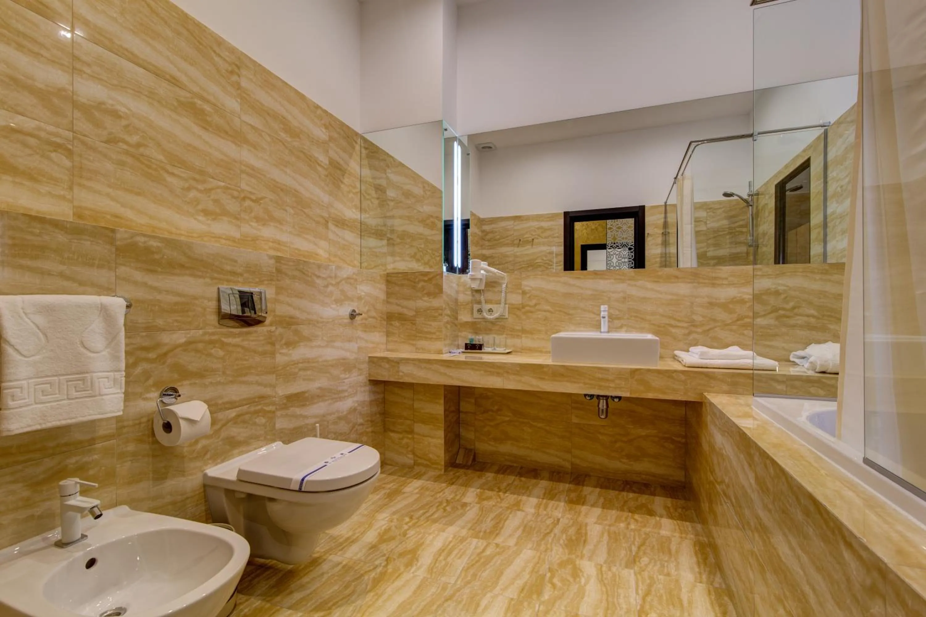 Bathroom in Khan-Chinar Hotel