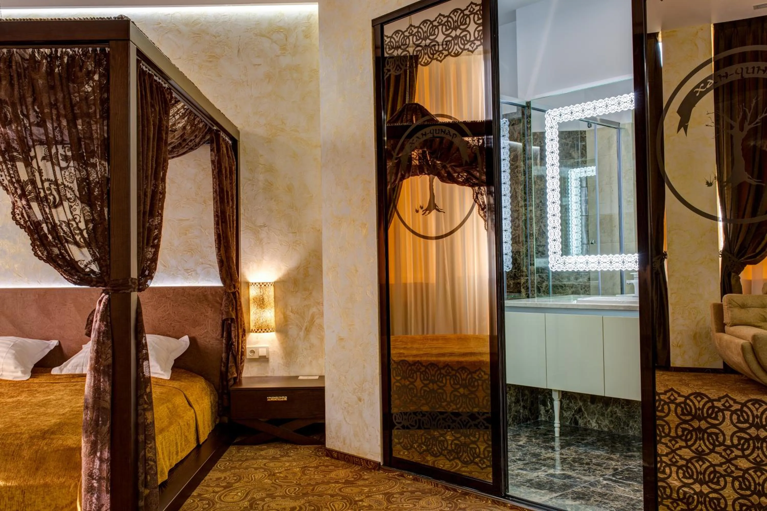Decorative detail, Bed in Khan-Chinar Hotel