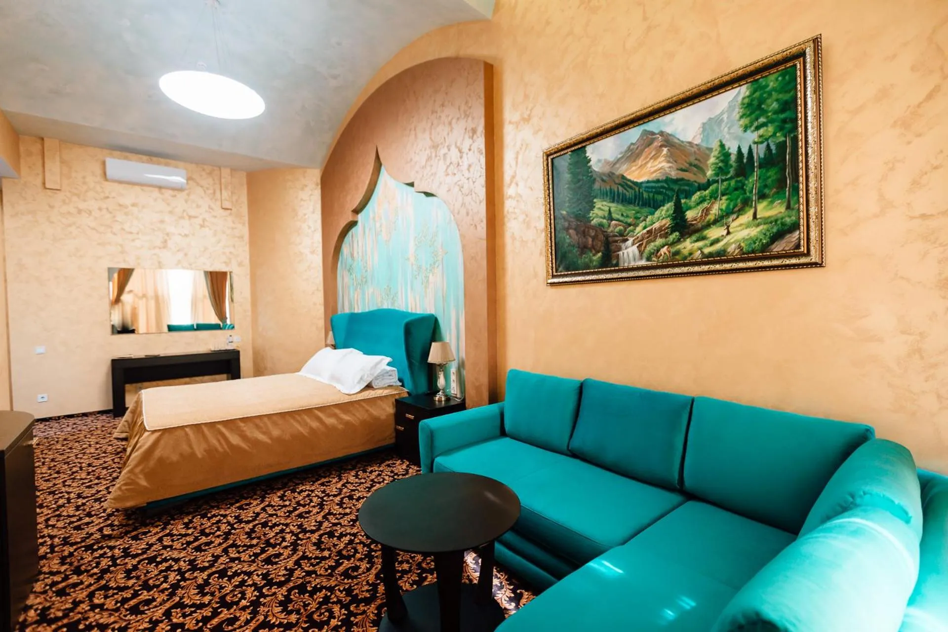Living room, Bed in Khan-Chinar Hotel