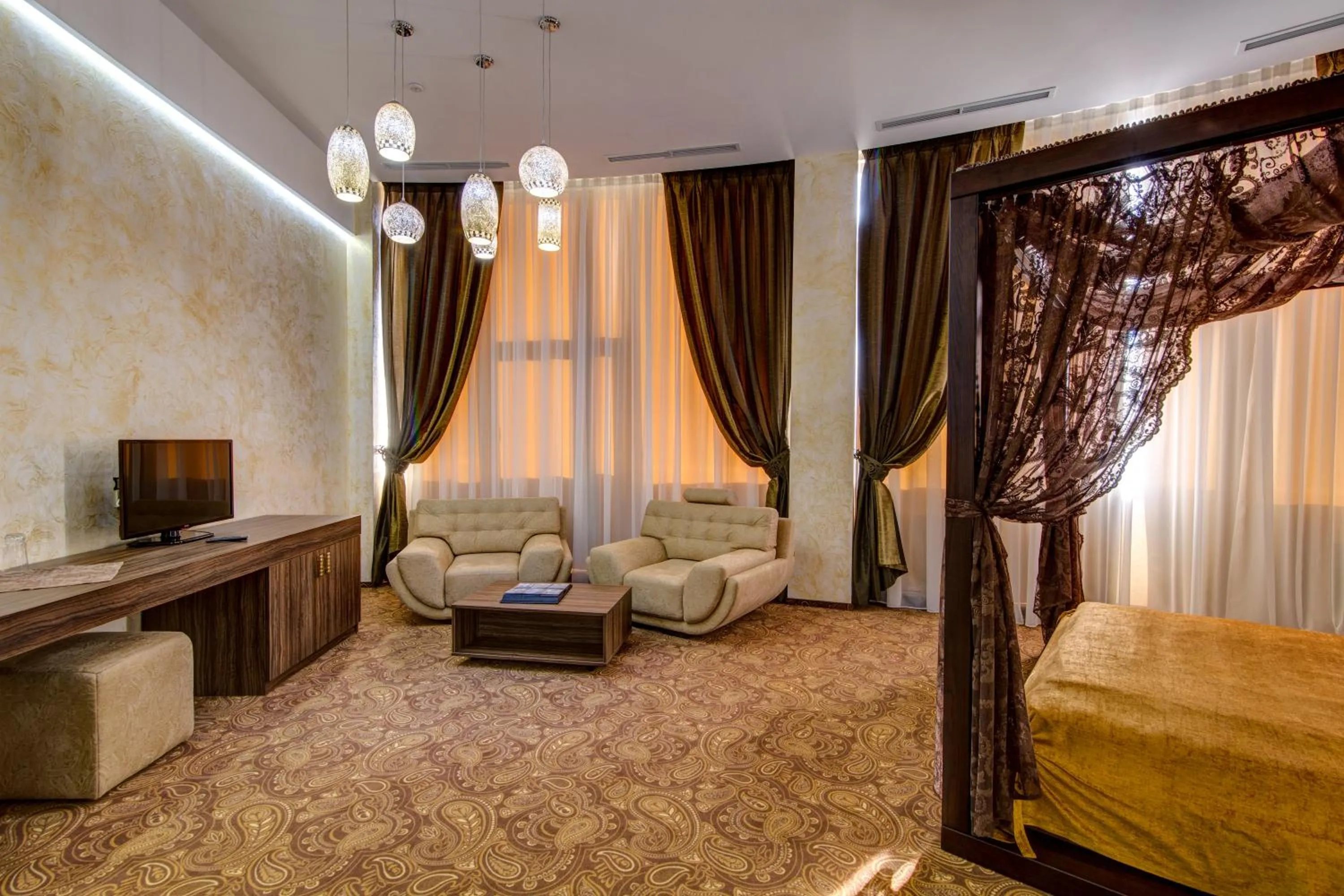 Photo of the whole room, Bed in Khan-Chinar Hotel