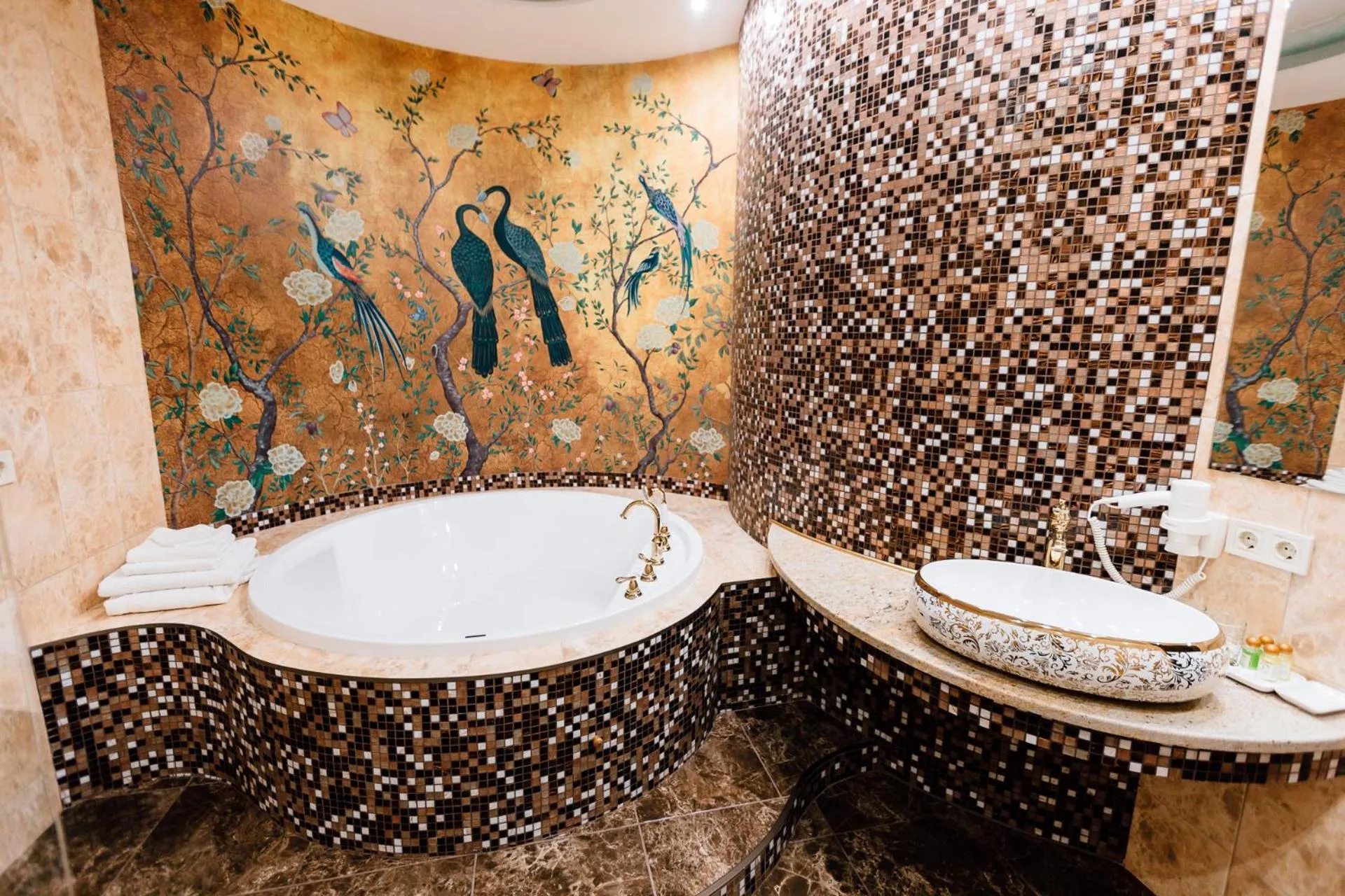 Bathroom in Khan-Chinar Hotel
