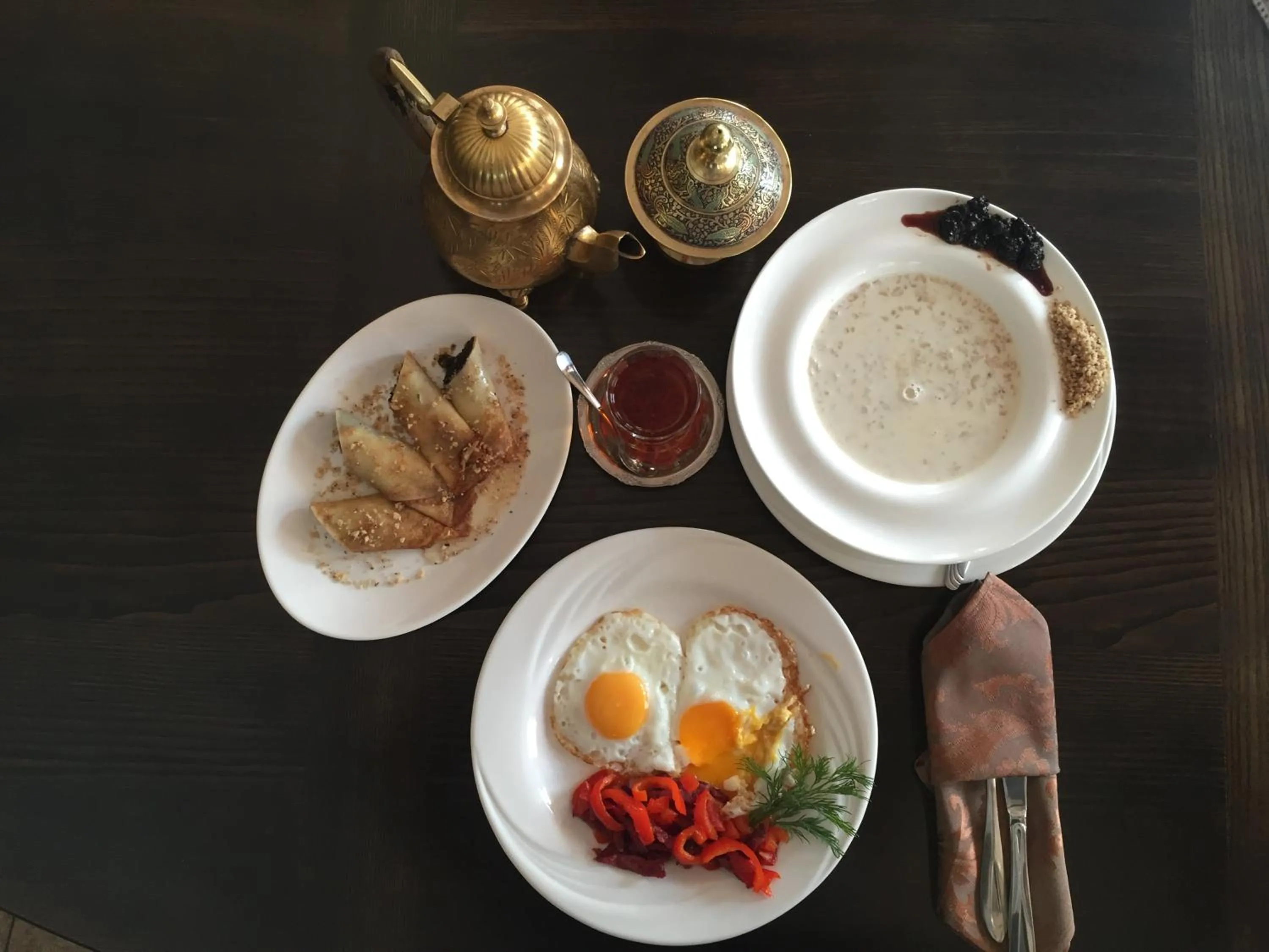 Food and drinks in Khan-Chinar Hotel