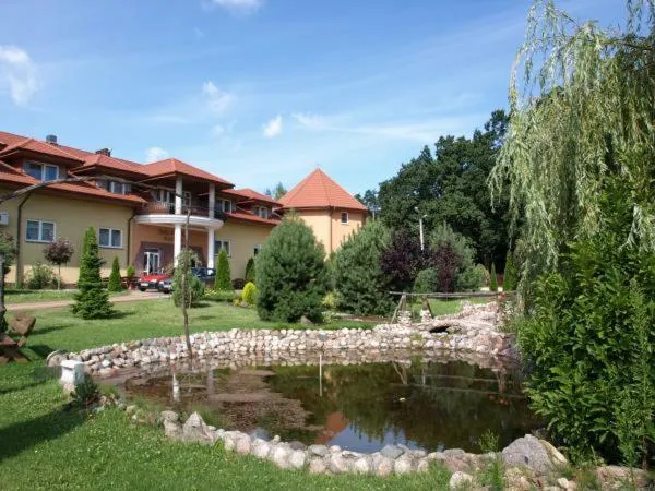 Facade/entrance in Hotel Kamiza