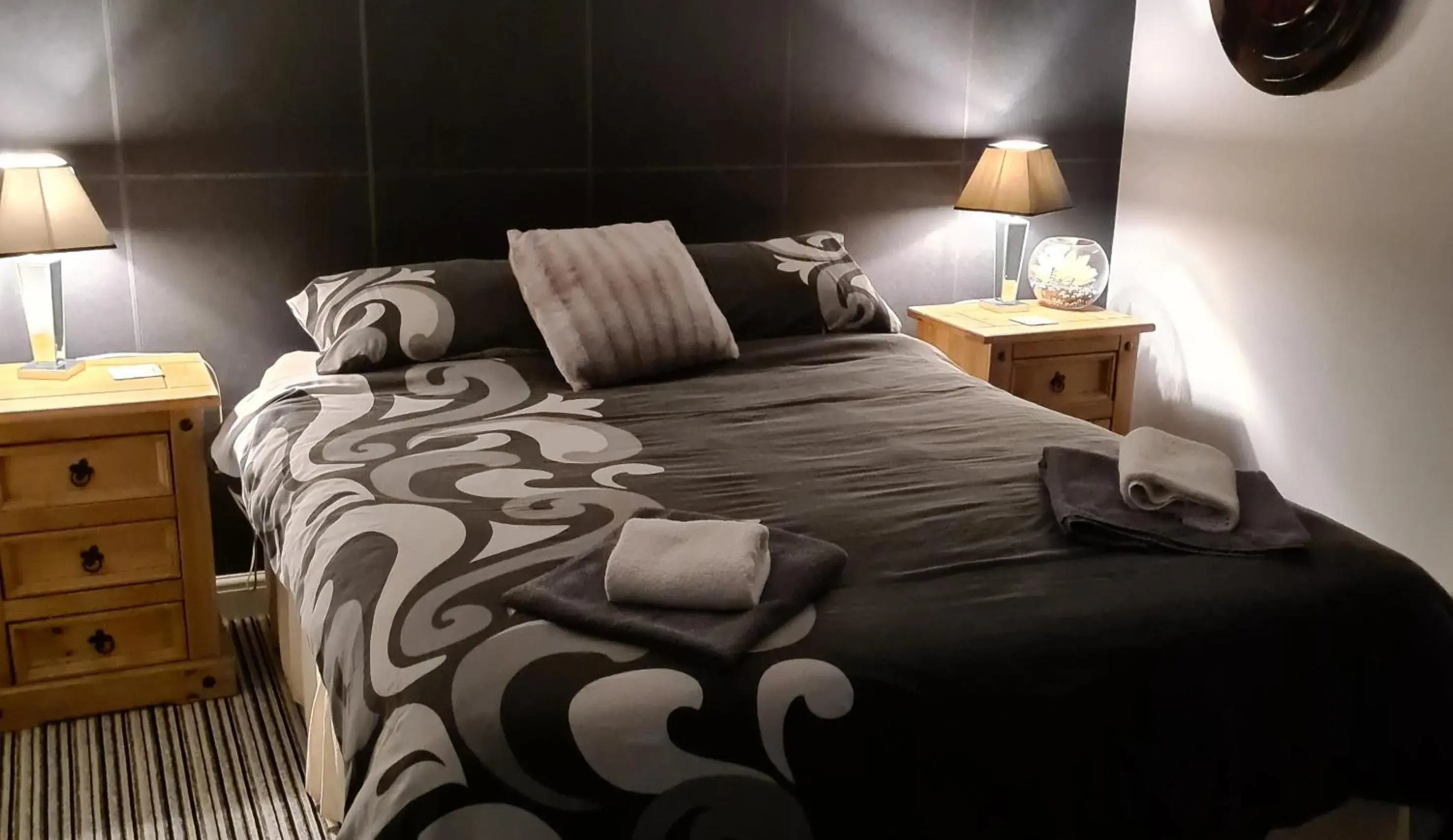 Bedroom, Bed in The Kings Head inn Bedroom, Bed in The Kings Head inn