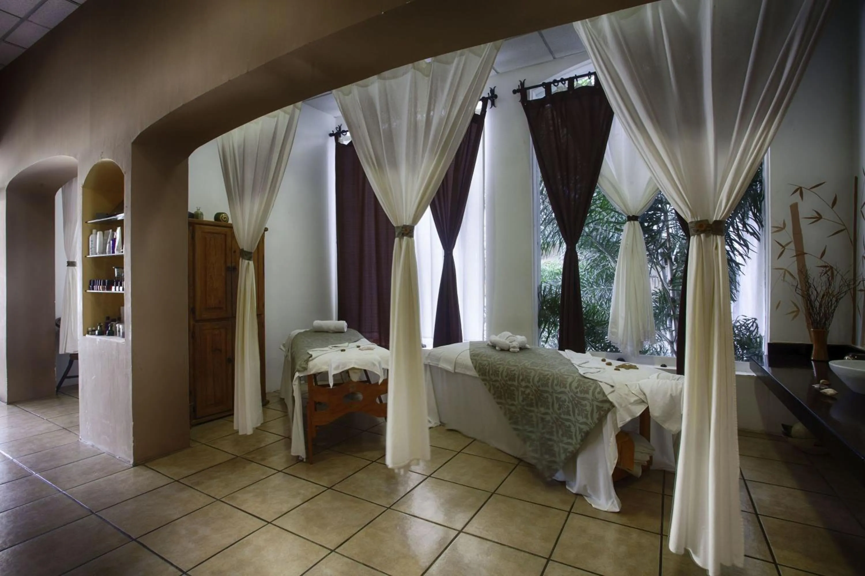 Spa and wellness centre/facilities in Costa Sur Resort by VRHost