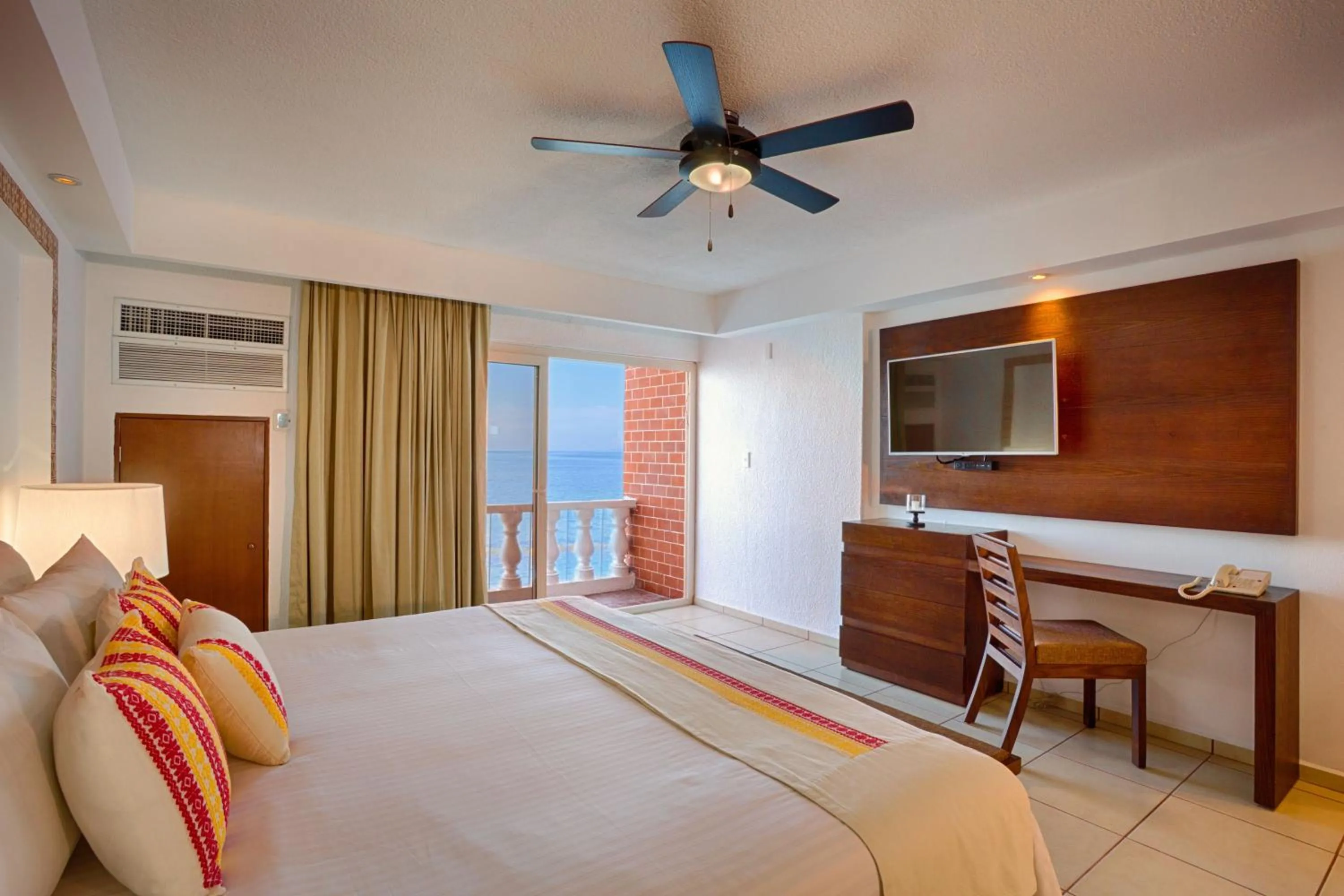Bed in Costa Sur Resort by VRHost