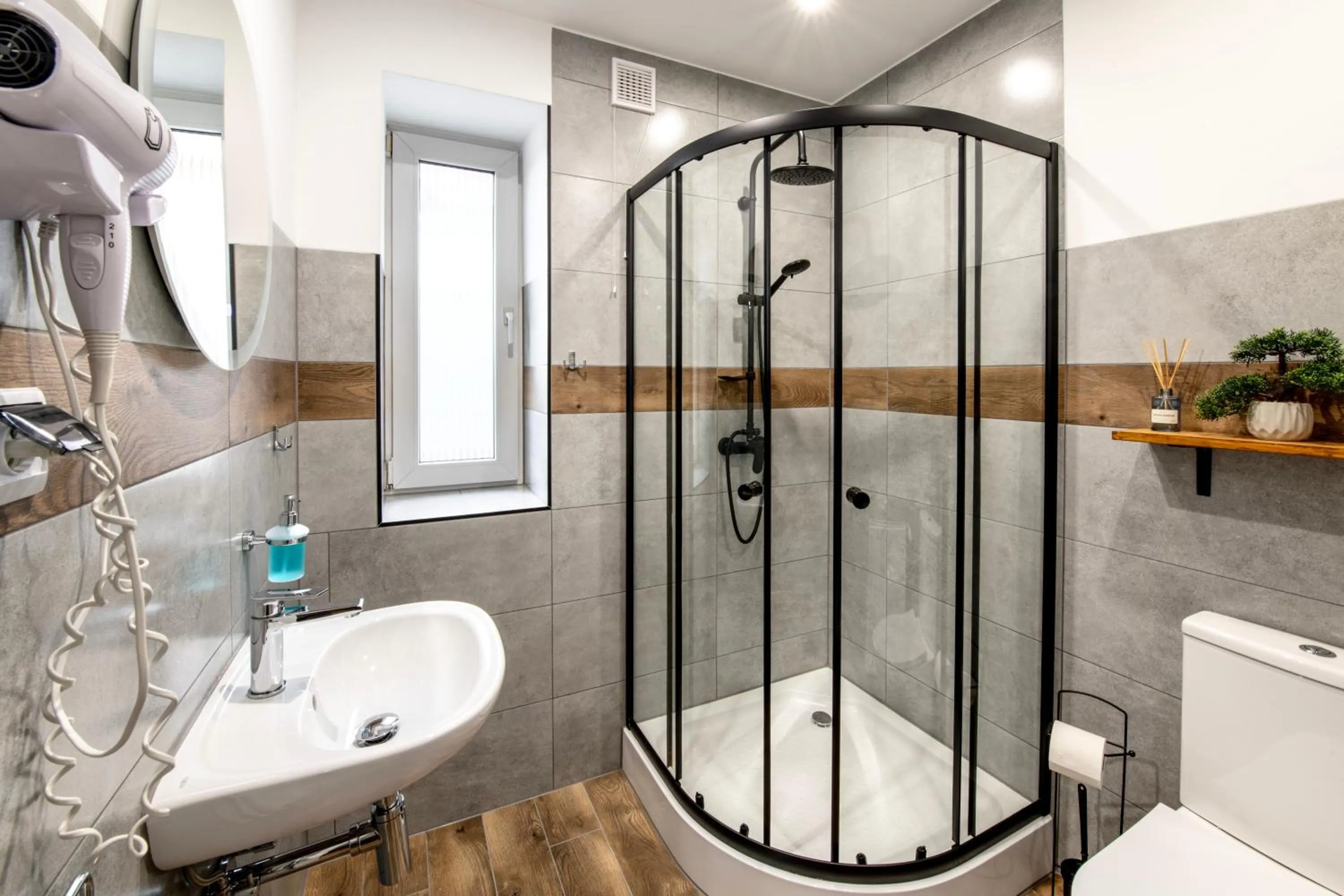 Shower in Noclegi Europa