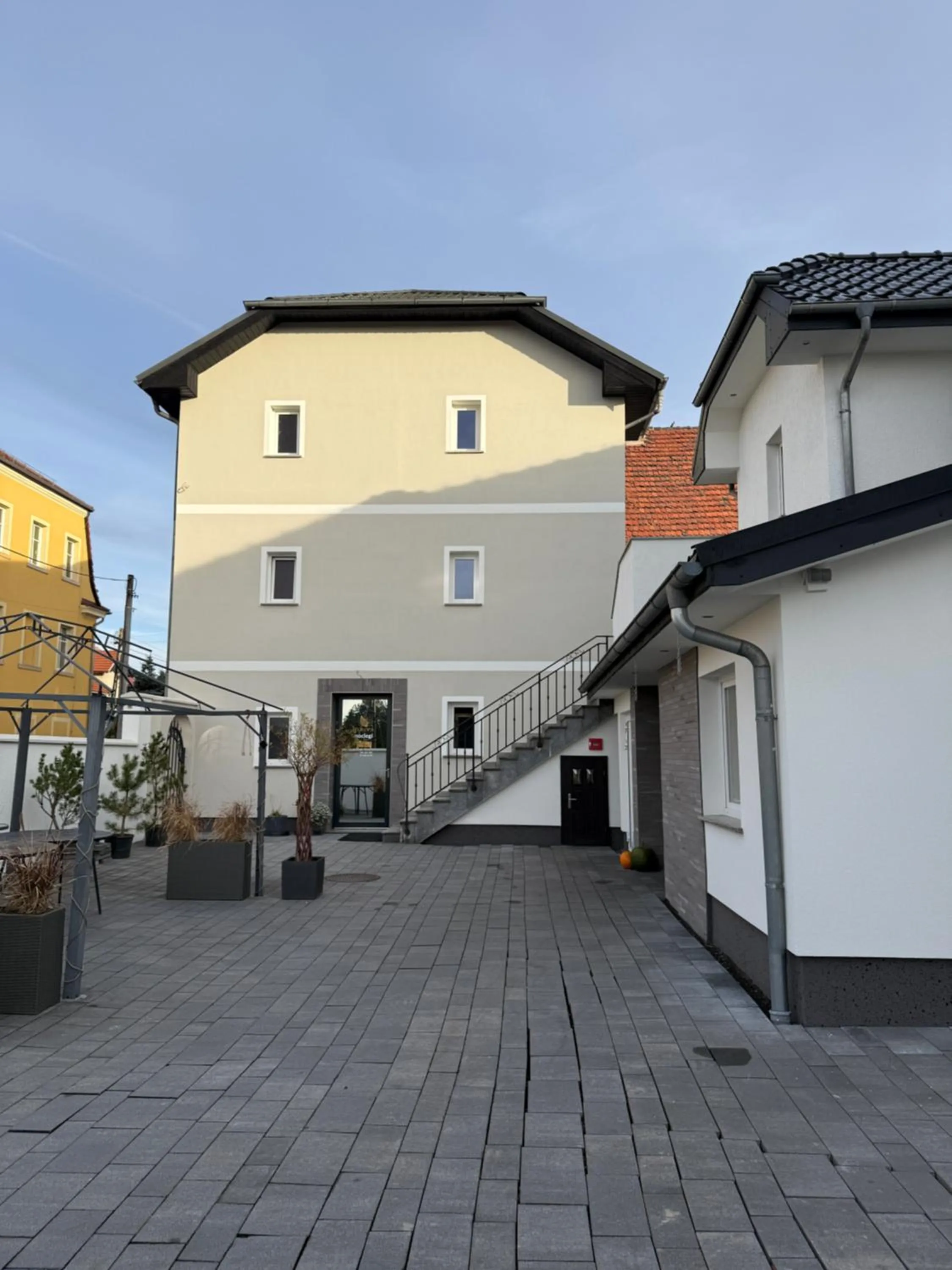Property building in Noclegi Europa