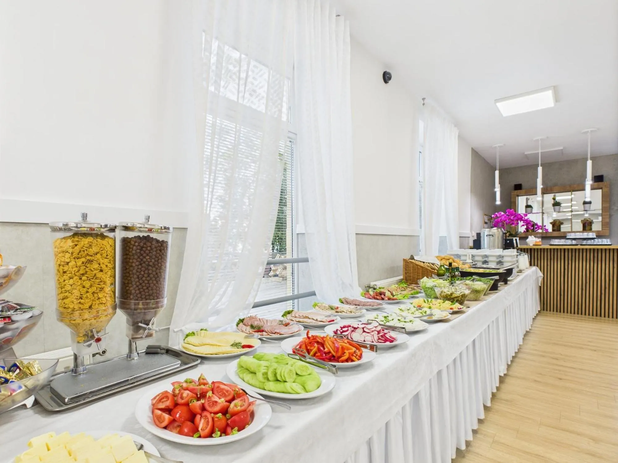 Food and drinks in Hotel Miramar