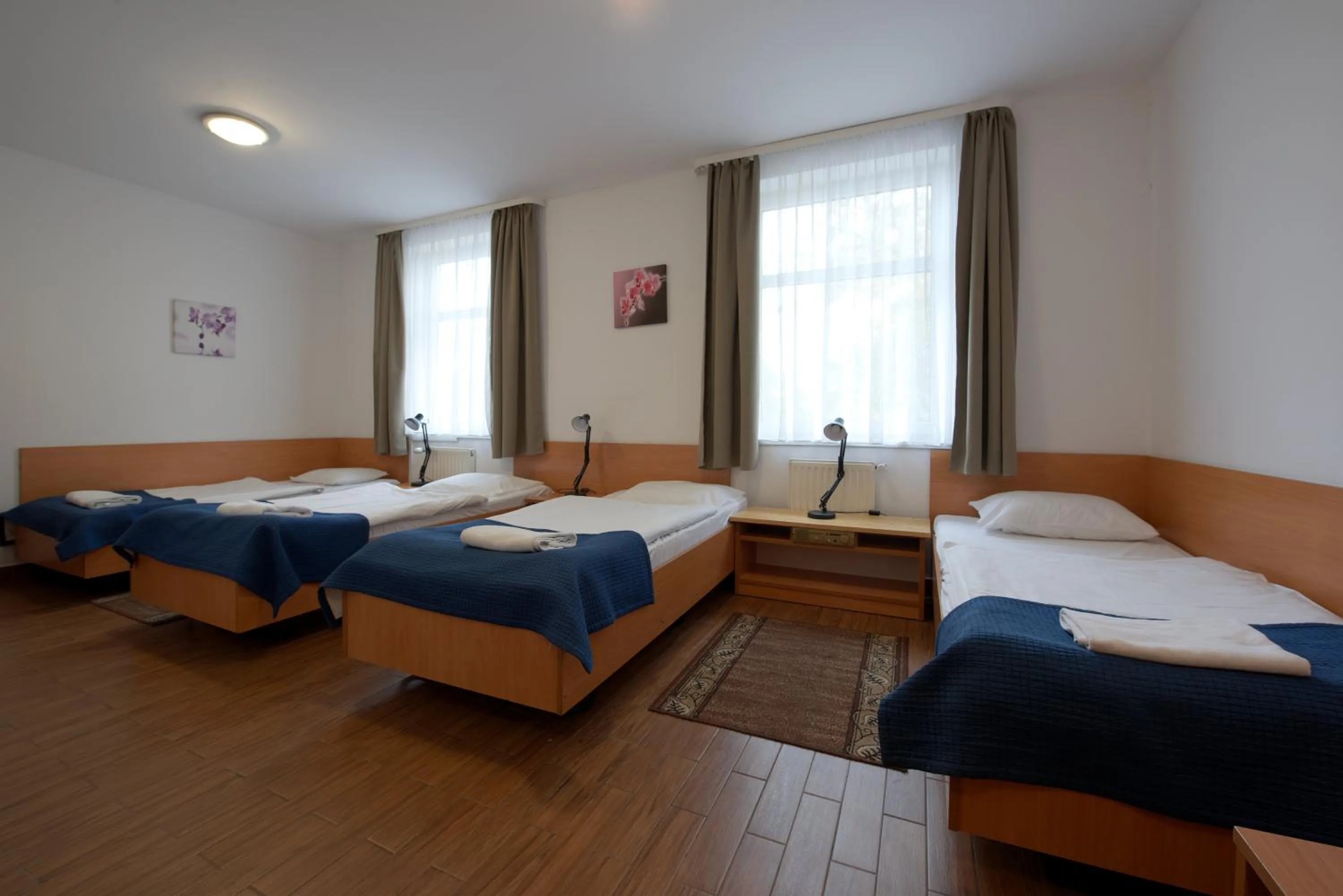 Photo of the whole room, Bed in Hotel Miramar